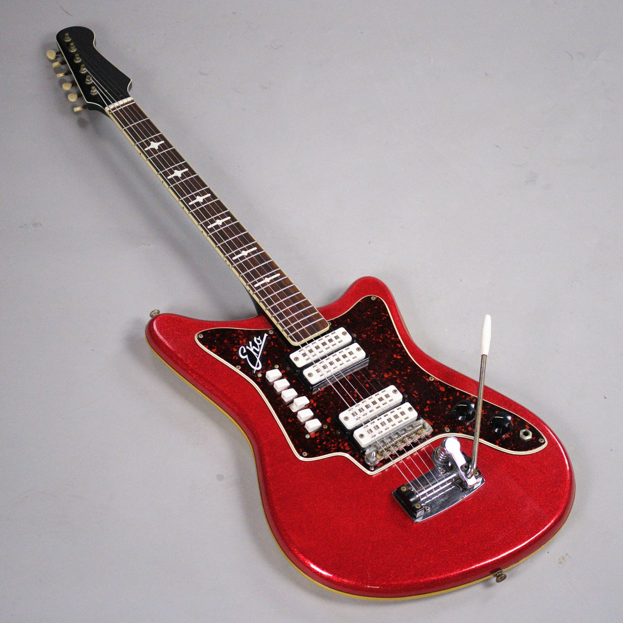 c1960s Eko 500/v4 (Italy, Red Metallic)