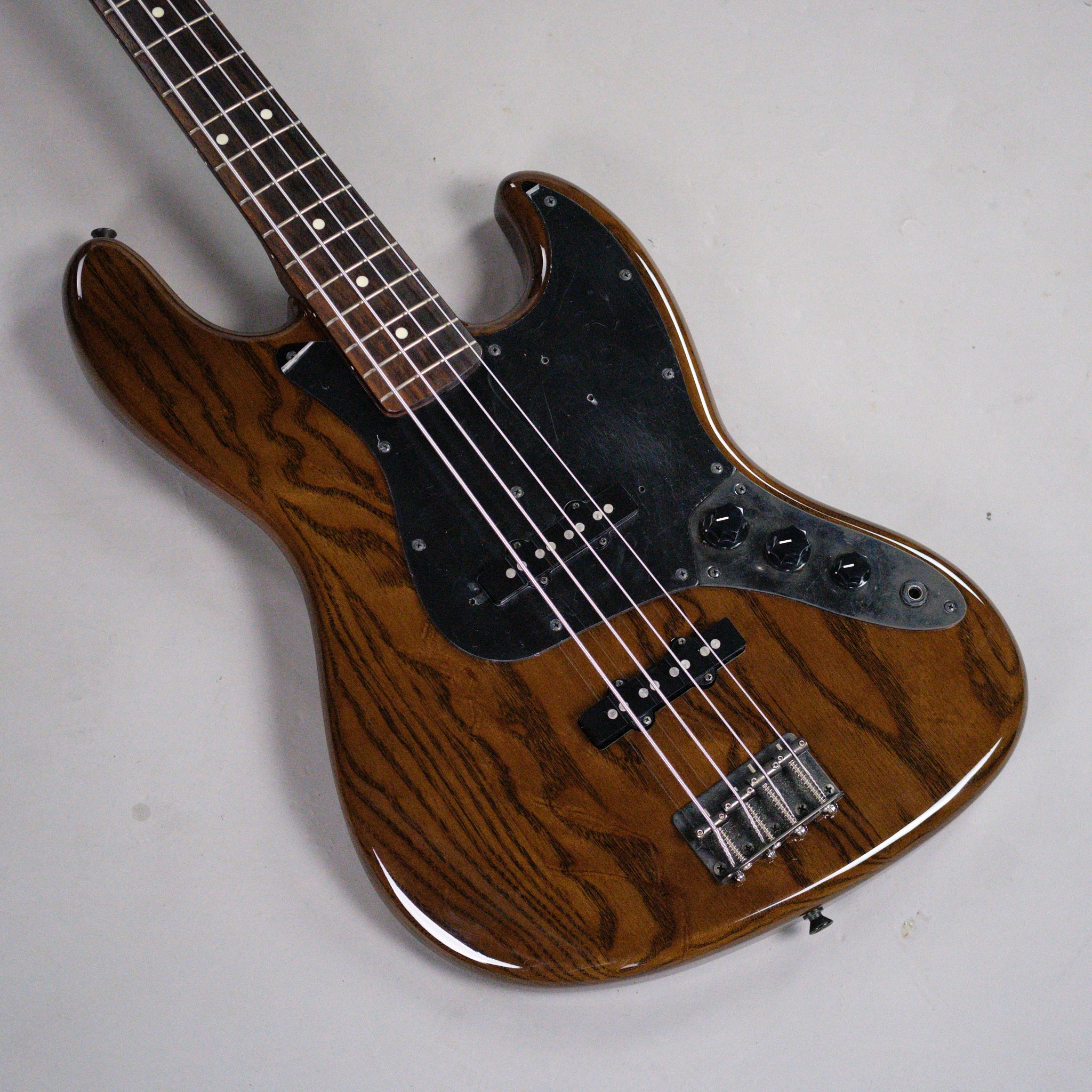 2017 Fender JB-62WAL Jazz Bass (Japan, Walnut)