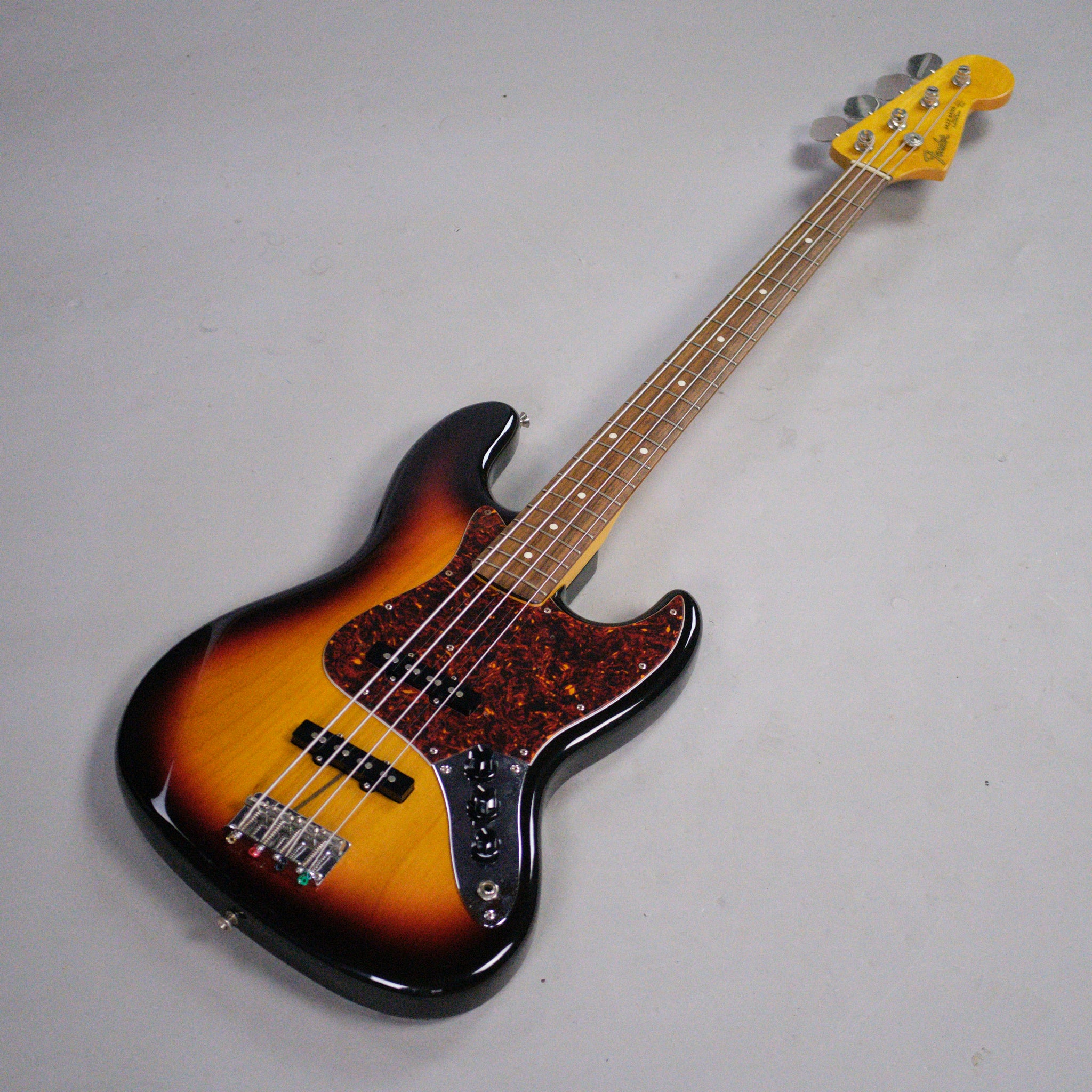 2002 Fender Jazz Bass (Japan, Sunburst)