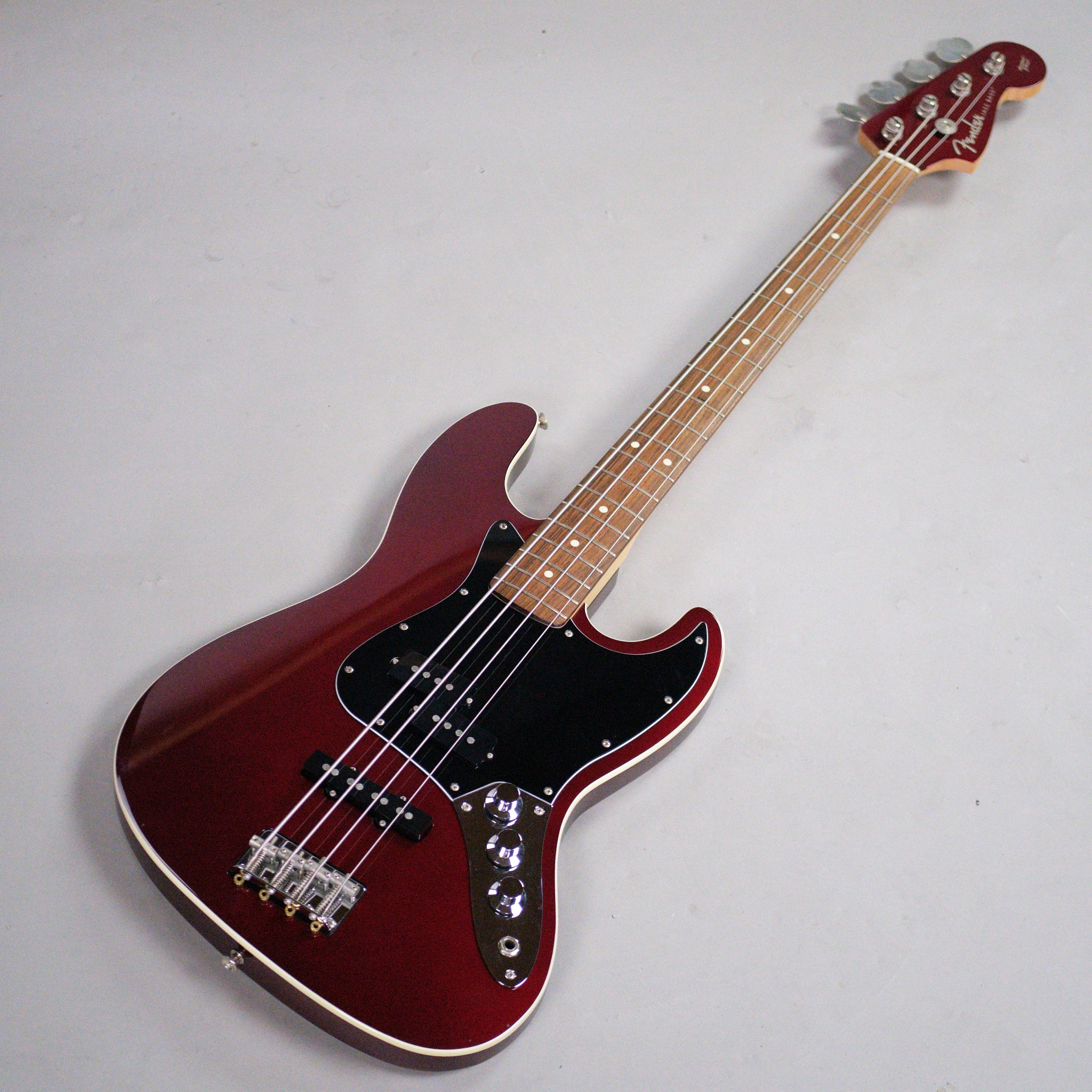 2017 Fender Aerodyne Jazz Bass (Japan, Candy Apple Red)