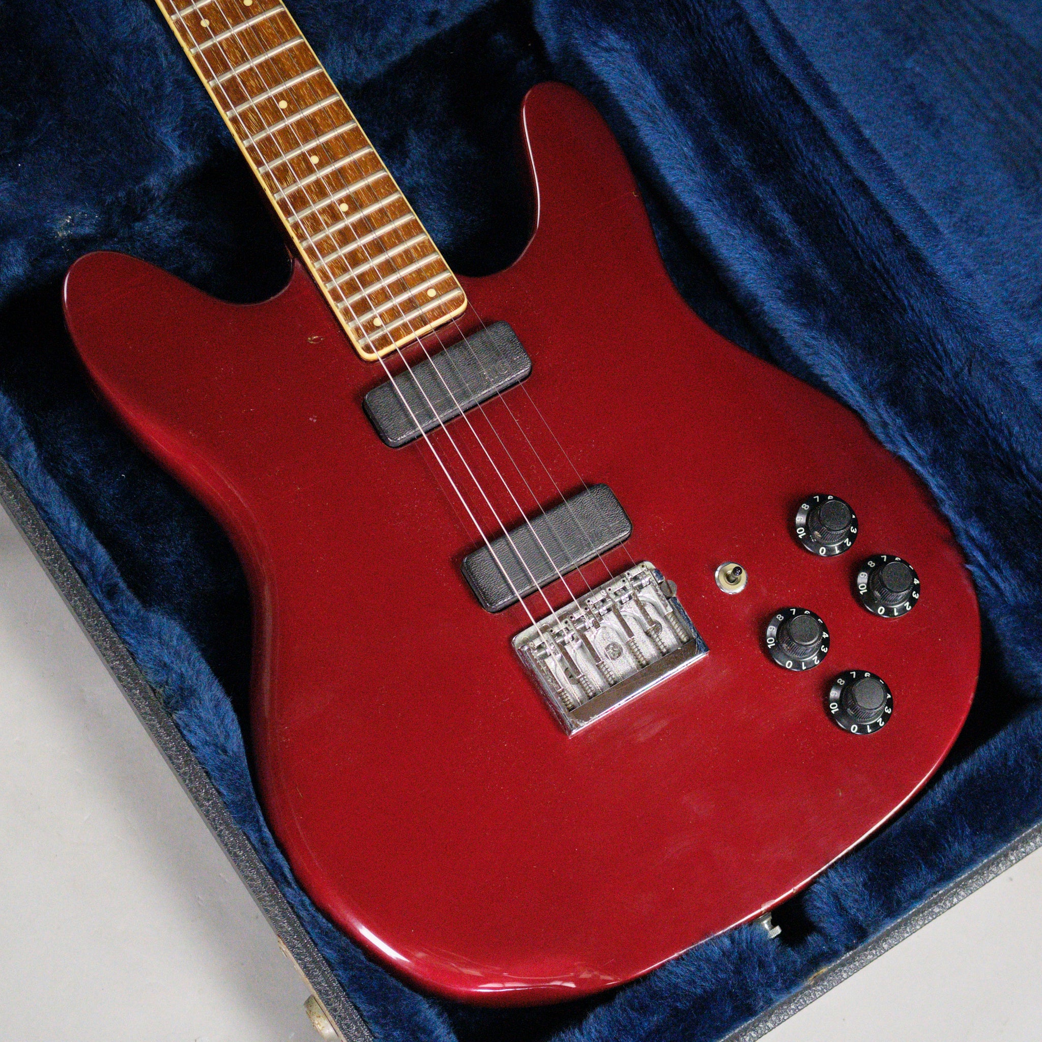 1990 Rickenbacker 230 Hamburg (USA, Burgundyglo, OHSC)