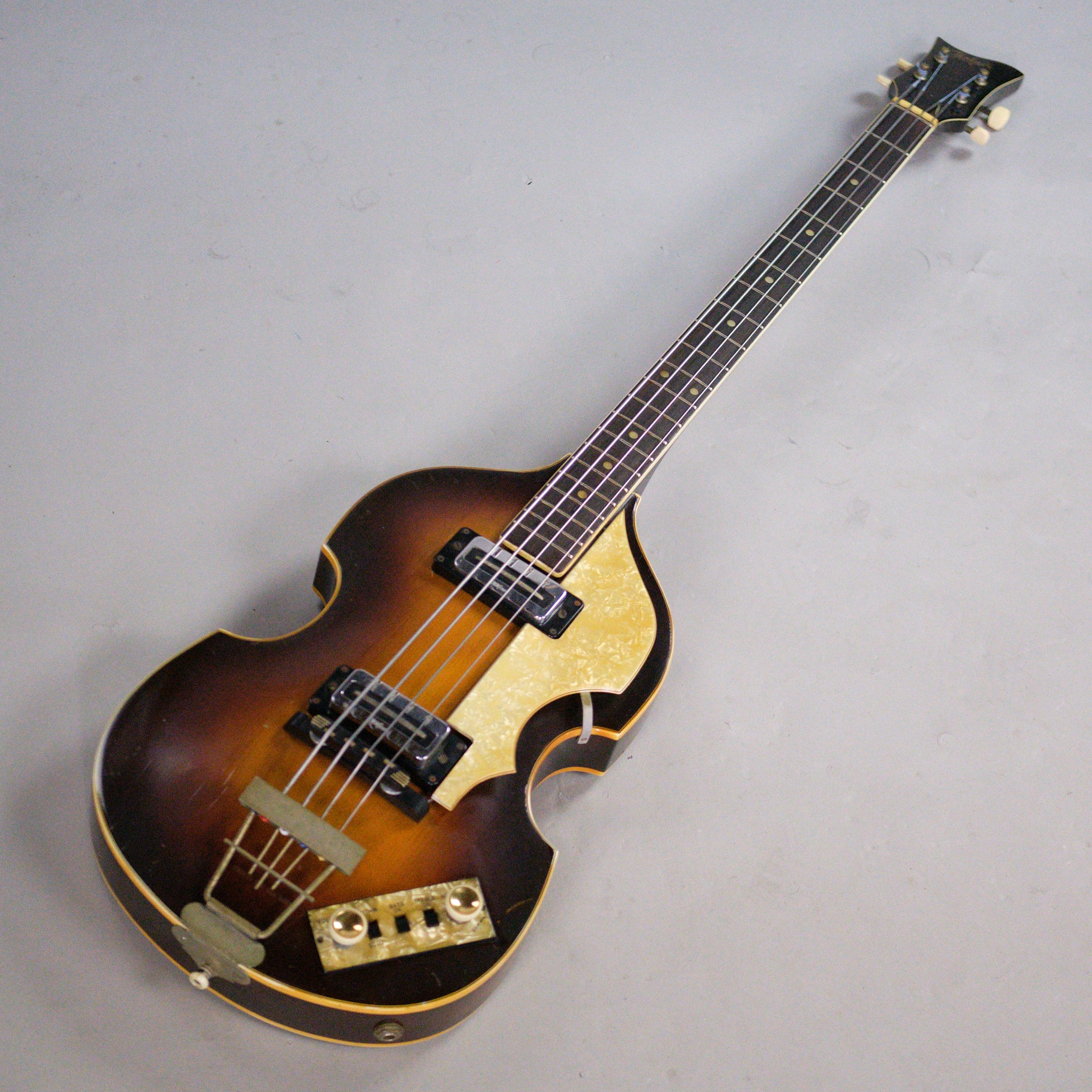 c1967 Hofner 500/1 Beatle Bass (Germany, Sunburst)