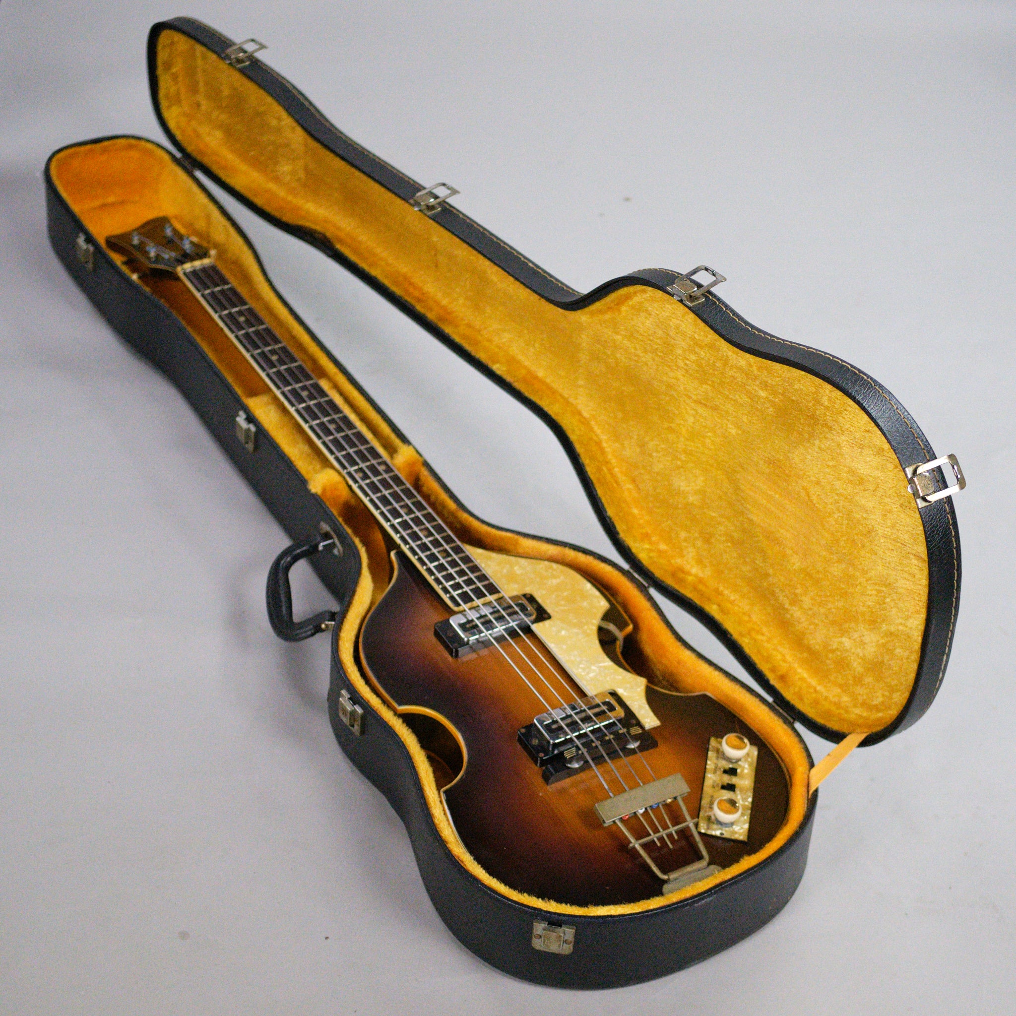 c1967 Hofner 500/1 Beatle Bass (Germany, Sunburst)