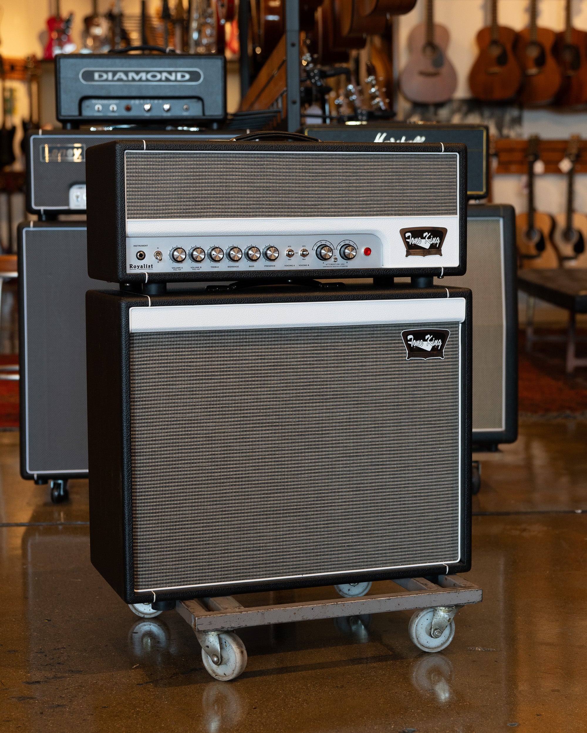 c2020s Tone King Royalist Head and Box (USA, 40 Watts, 240V)
