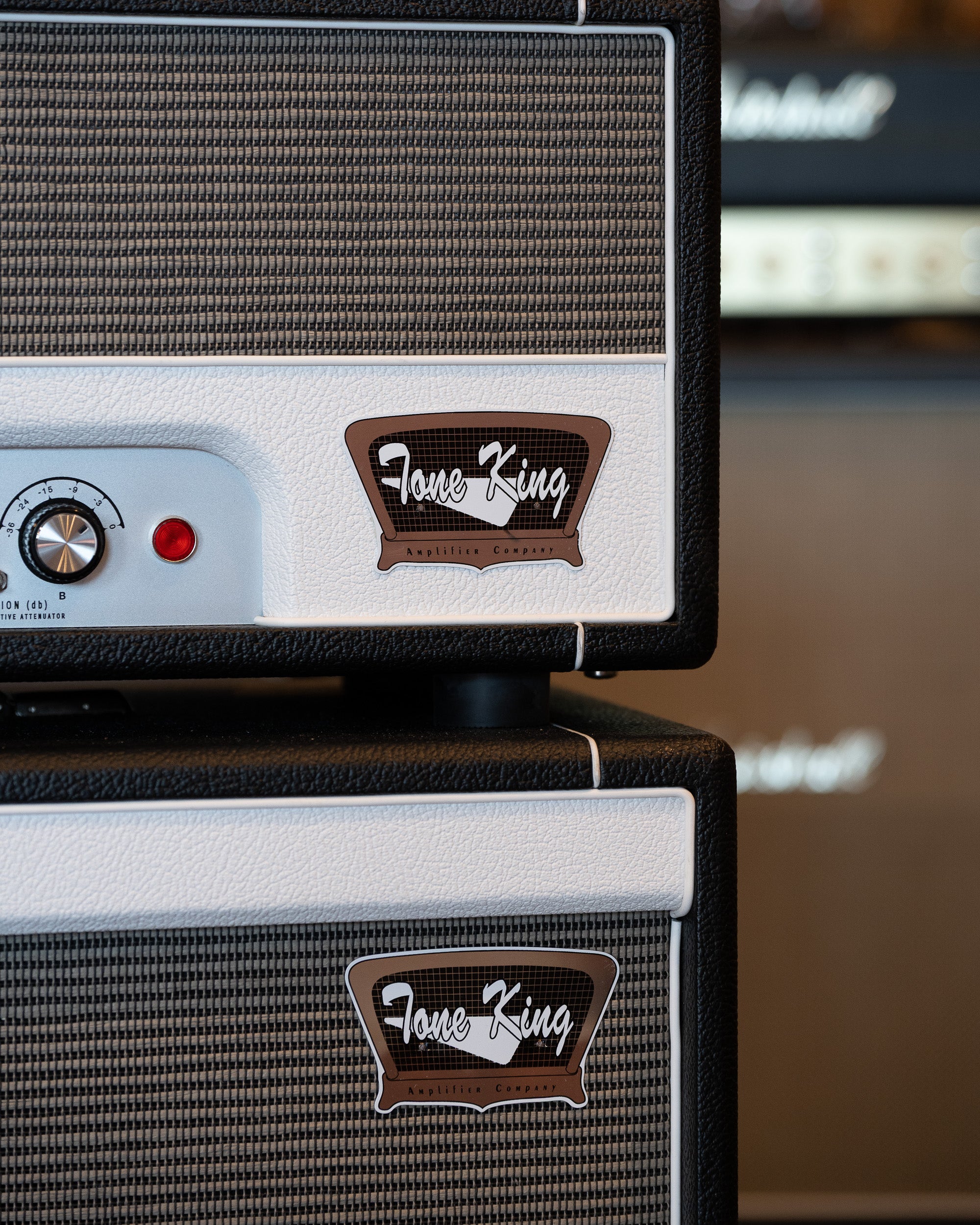 c2020s Tone King Royalist Head and Box (USA, 40 Watts, 240V)