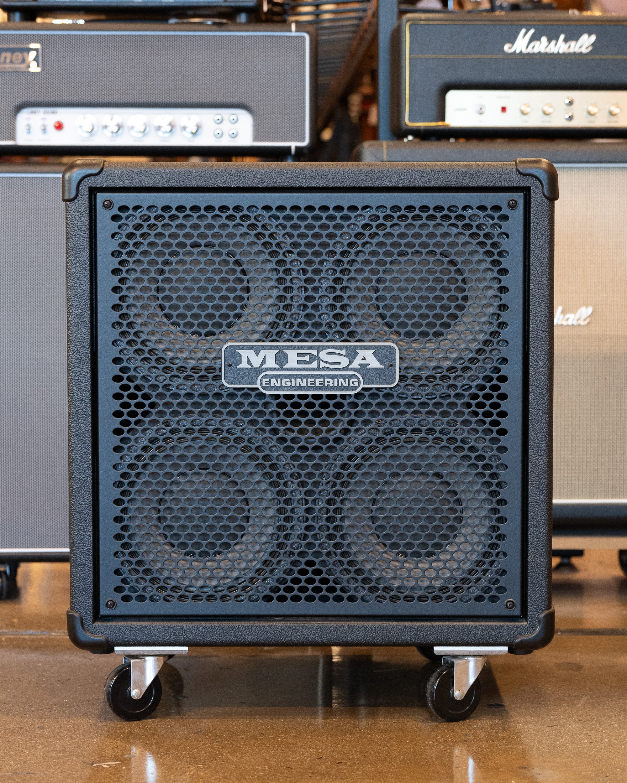 2020's Mesa Boogie Powerhouse 4X10 (USA, Black, w/Cover)