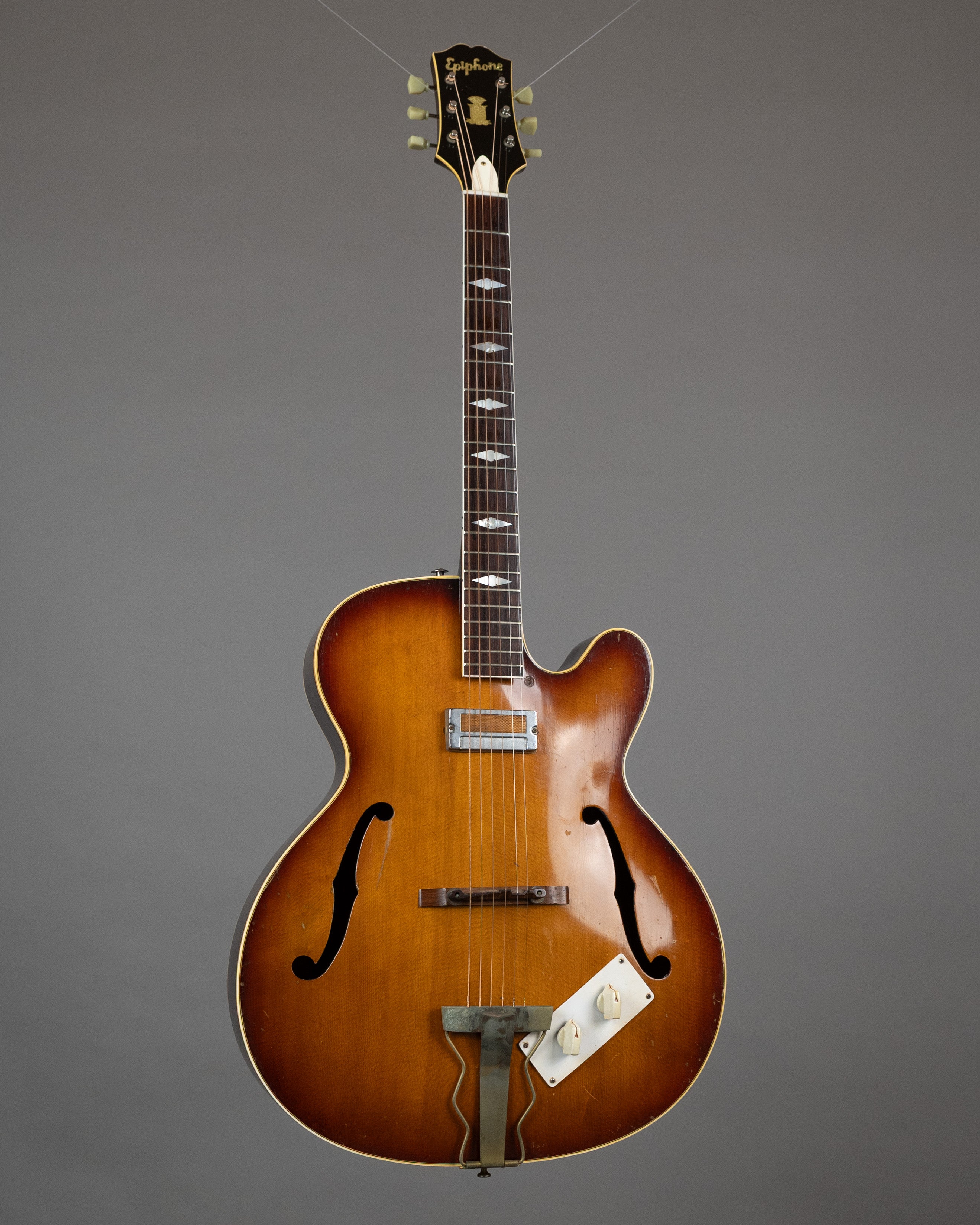 c1958 Epiphone Triumph A-412 (USA, Sunburst)