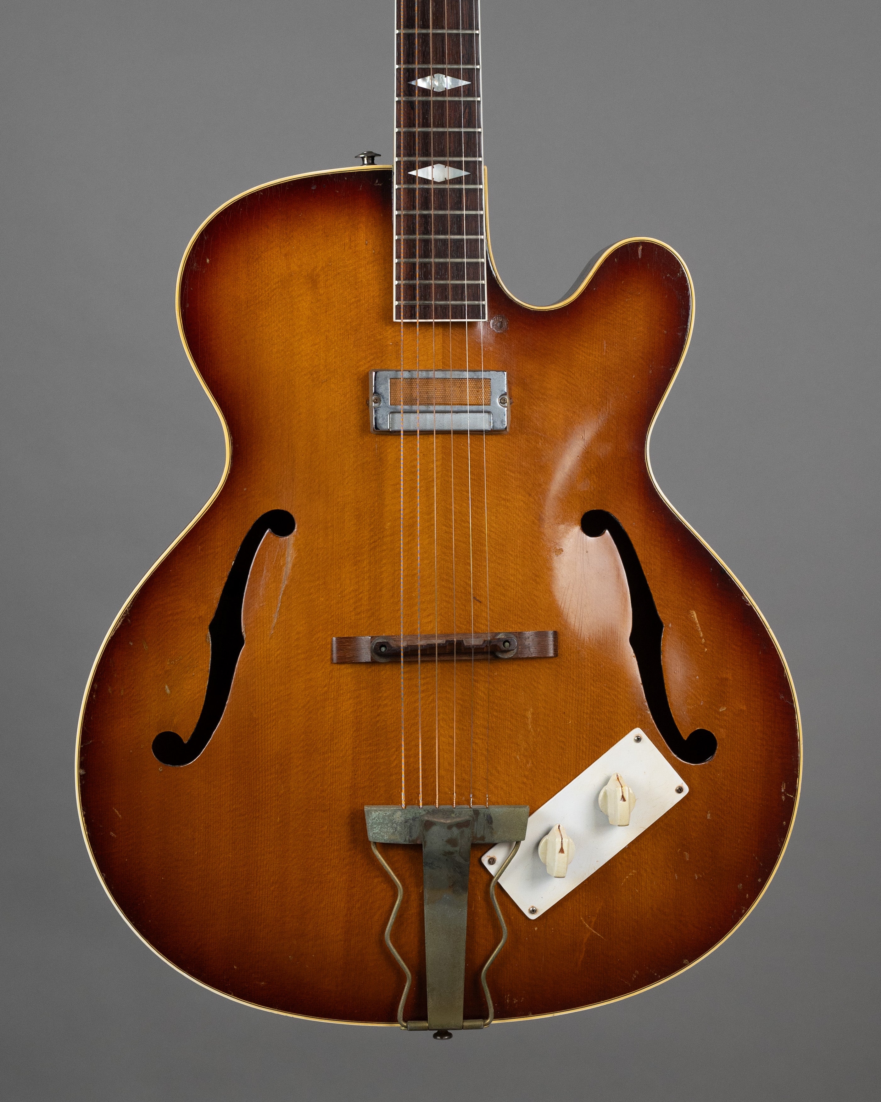 c1958 Epiphone Triumph A-412 (USA, Sunburst)