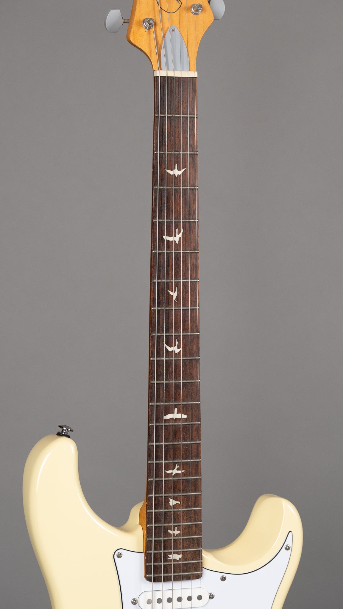 c2022 PRS SE Silver Sky (Indonesia, Moon White, Gig Bag)