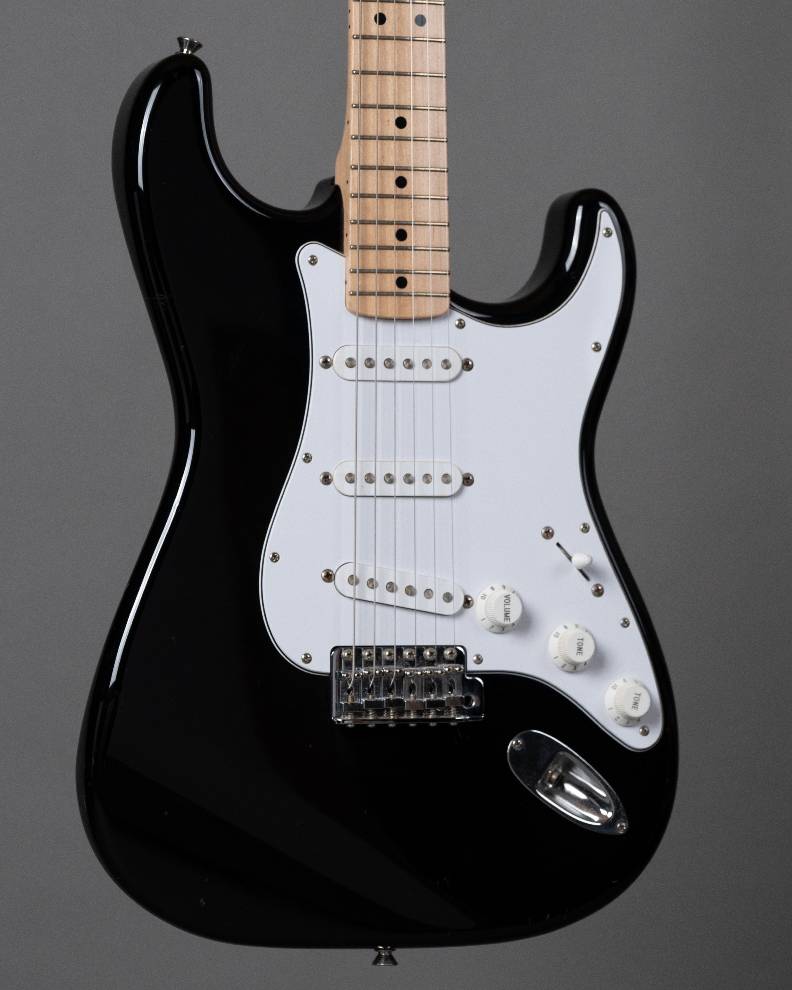 2017 Fender Classic 70s Stratocaster (Japan, Black)