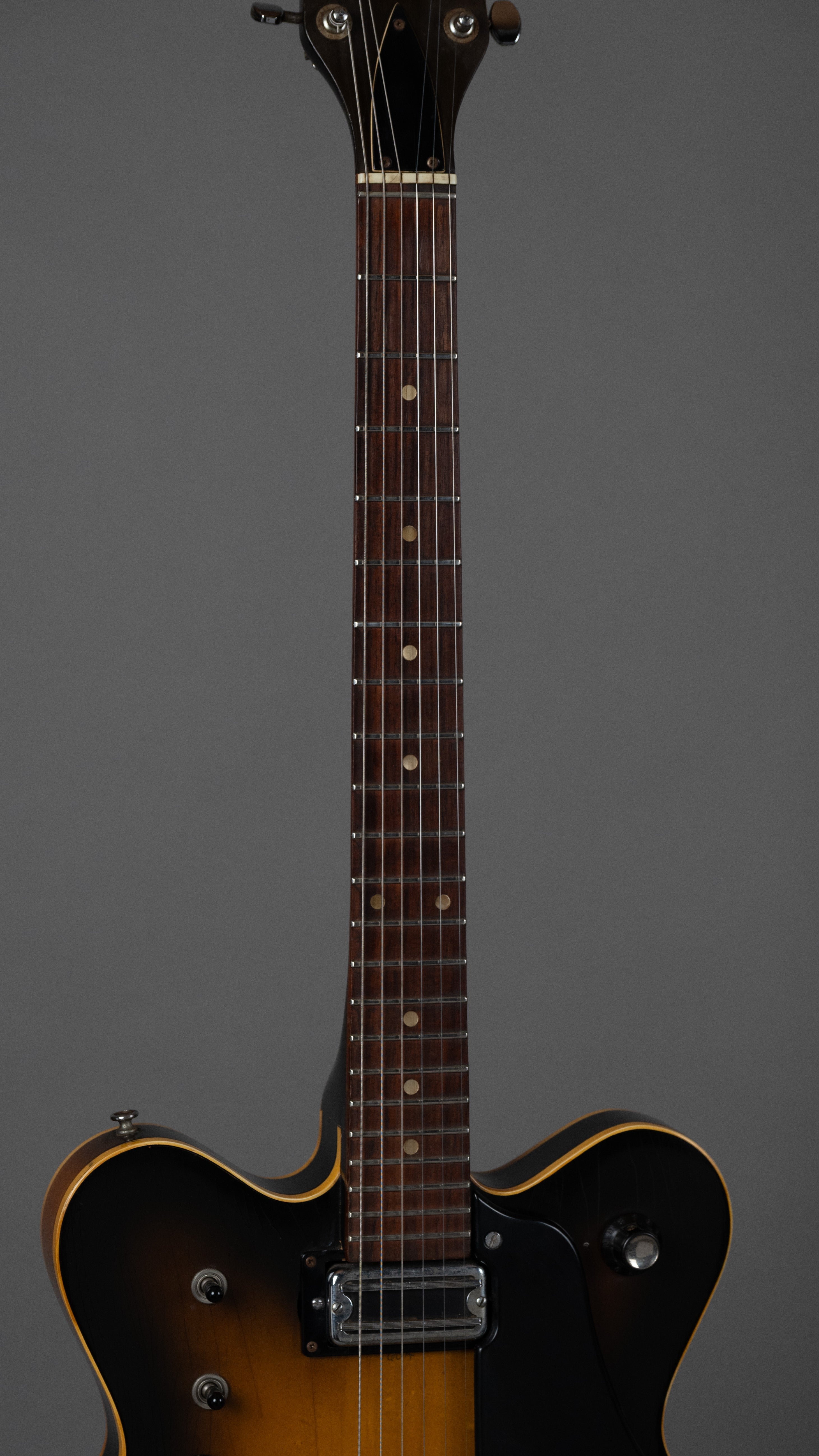 c1975 Gretsch 7608 Broadkaster (USA, Sunburst)