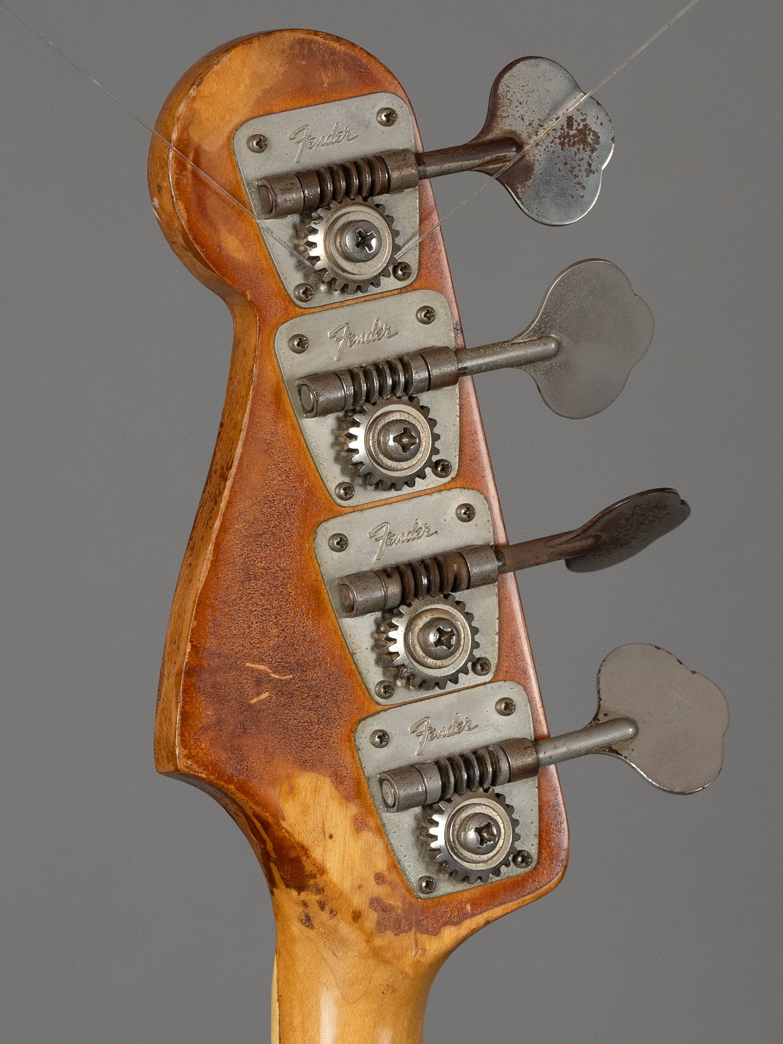 1969 Fender Jazz Bass (USA, Sunburst, Fender HSC)