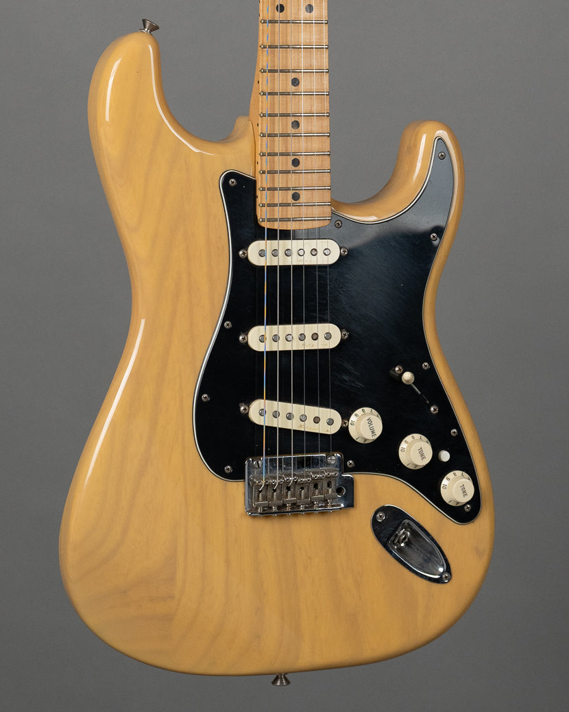 2017 Fender Deluxe Stratocaster (Mexico, Vintage Blonde, HSC)