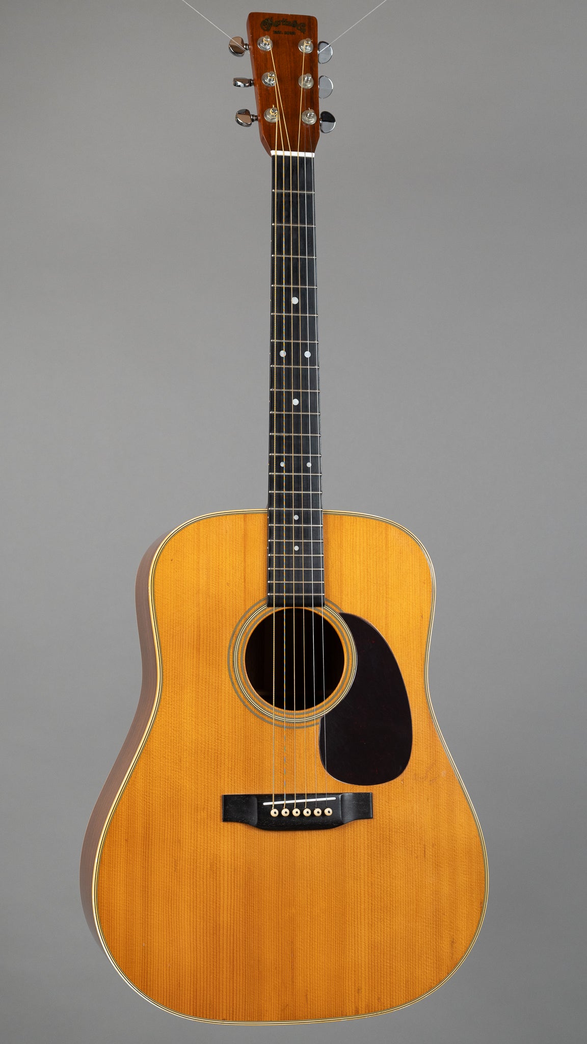 1975 Martin D-28 (USA, Natural, HSC)