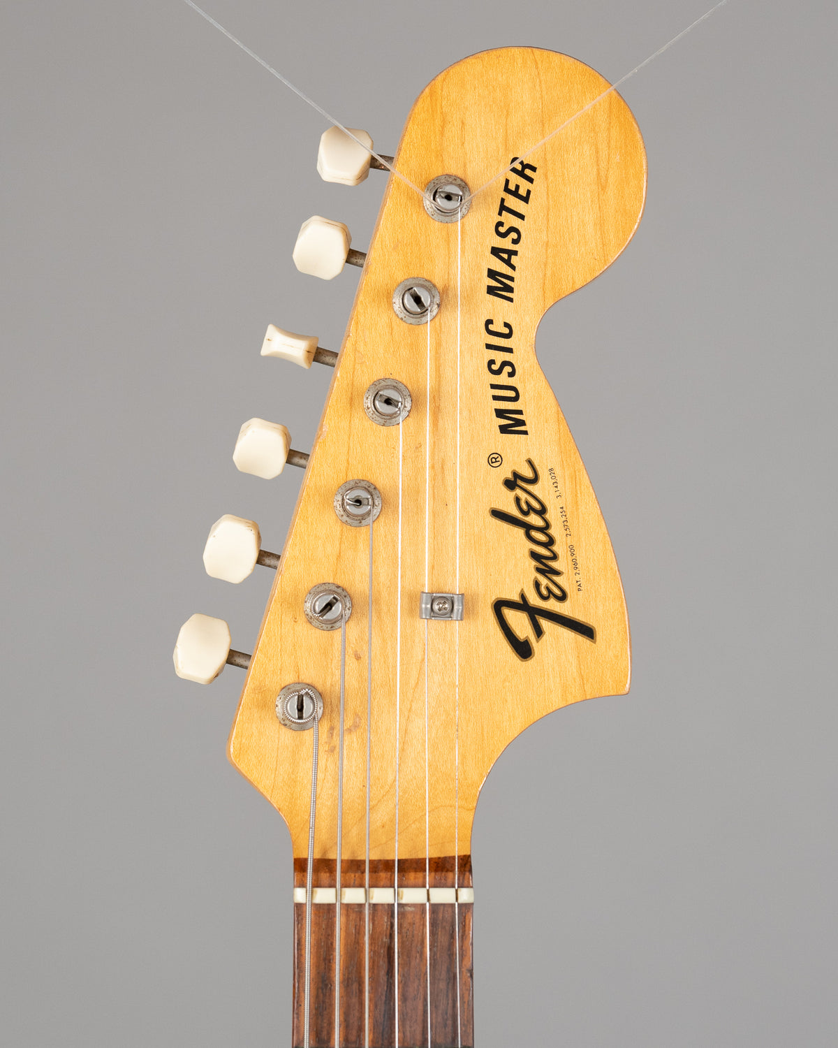 1974  Fender Musicmaster (USA, Dakota Red, HSC )