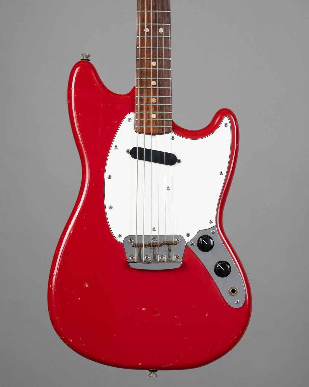 1974  Fender Musicmaster (USA, Dakota Red, HSC )