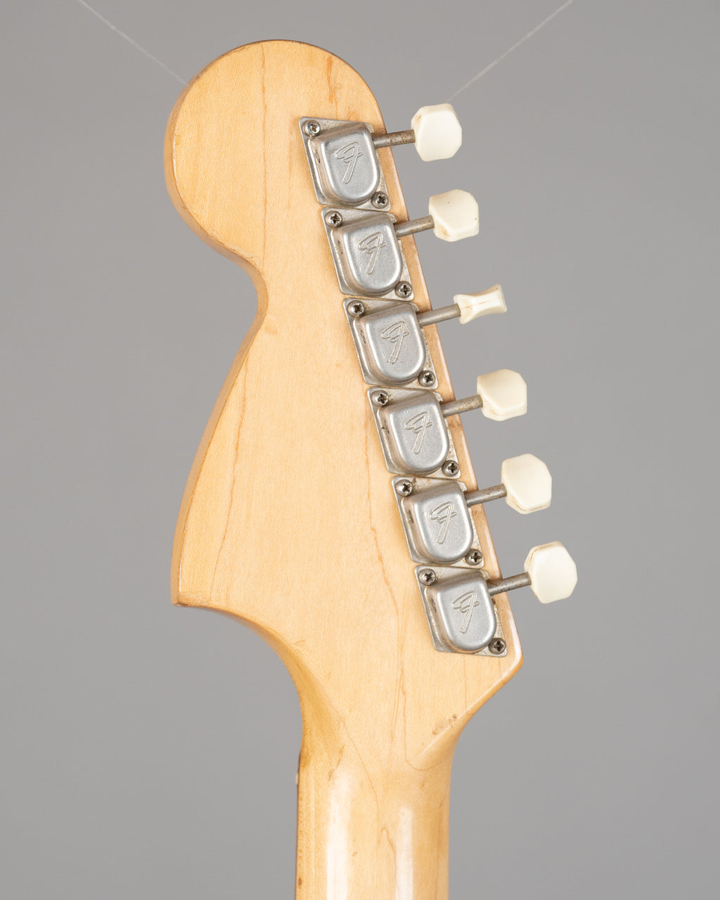 1974  Fender Musicmaster (USA, Dakota Red, HSC )