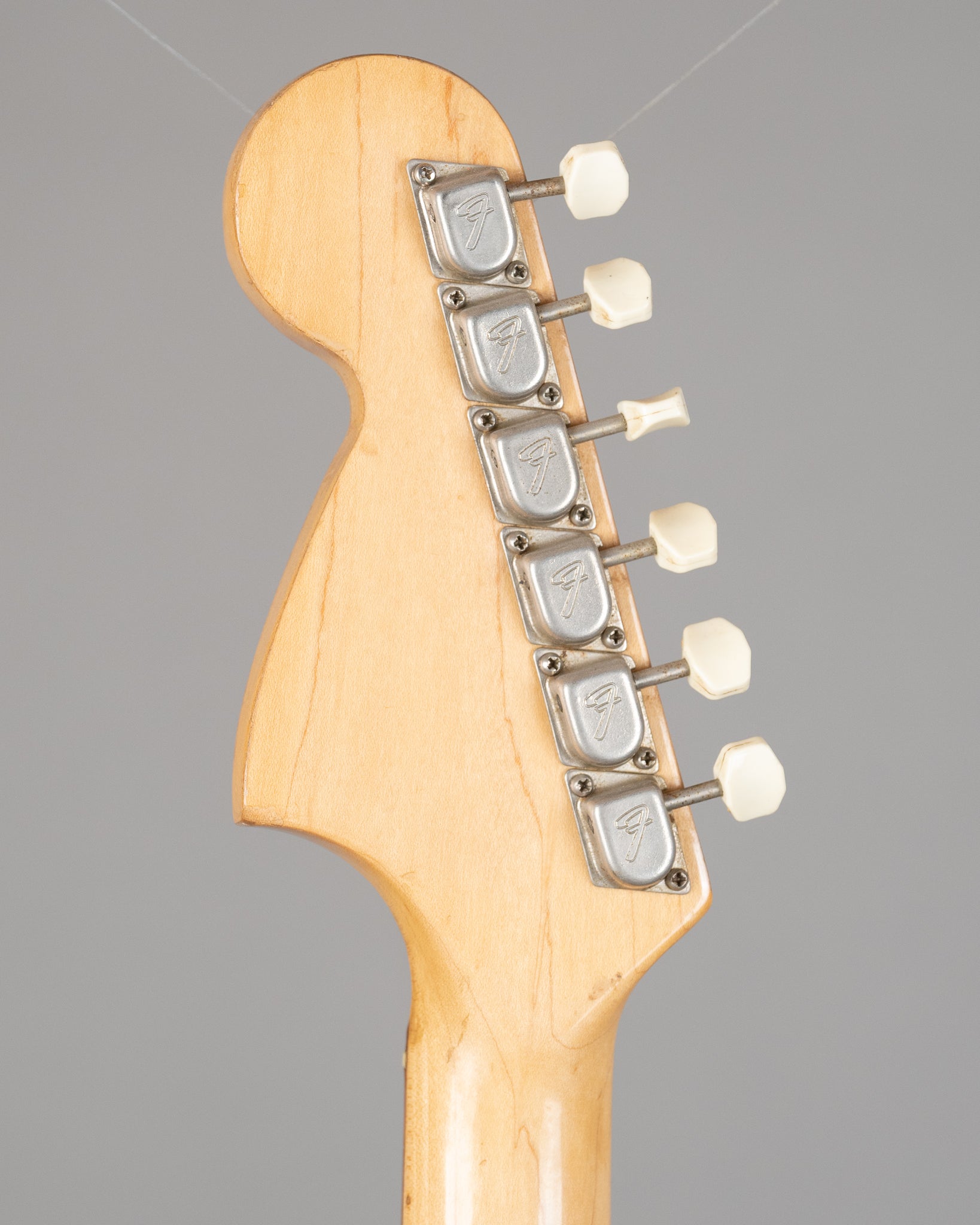 1974  Fender Musicmaster (USA, Dakota Red, HSC )