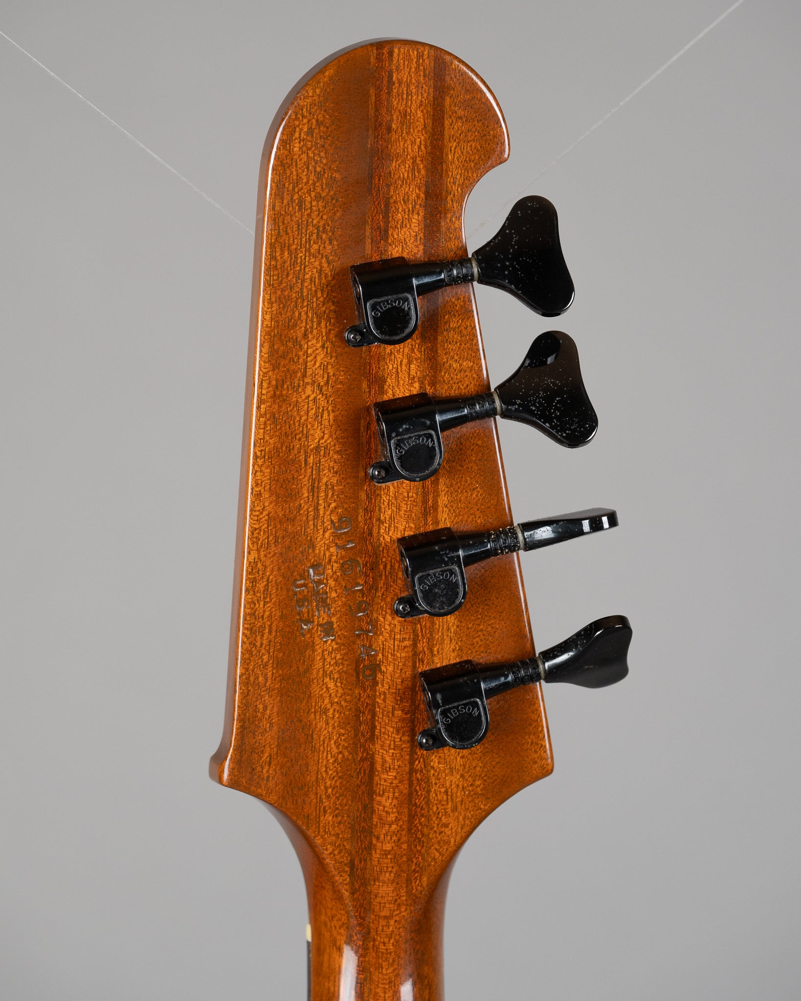 【ちちき】Gibson Thunderbird Bass 1999年抜け殻 1999 Gibson Thunderbird Bass (USA, Sunburst, OHSC)