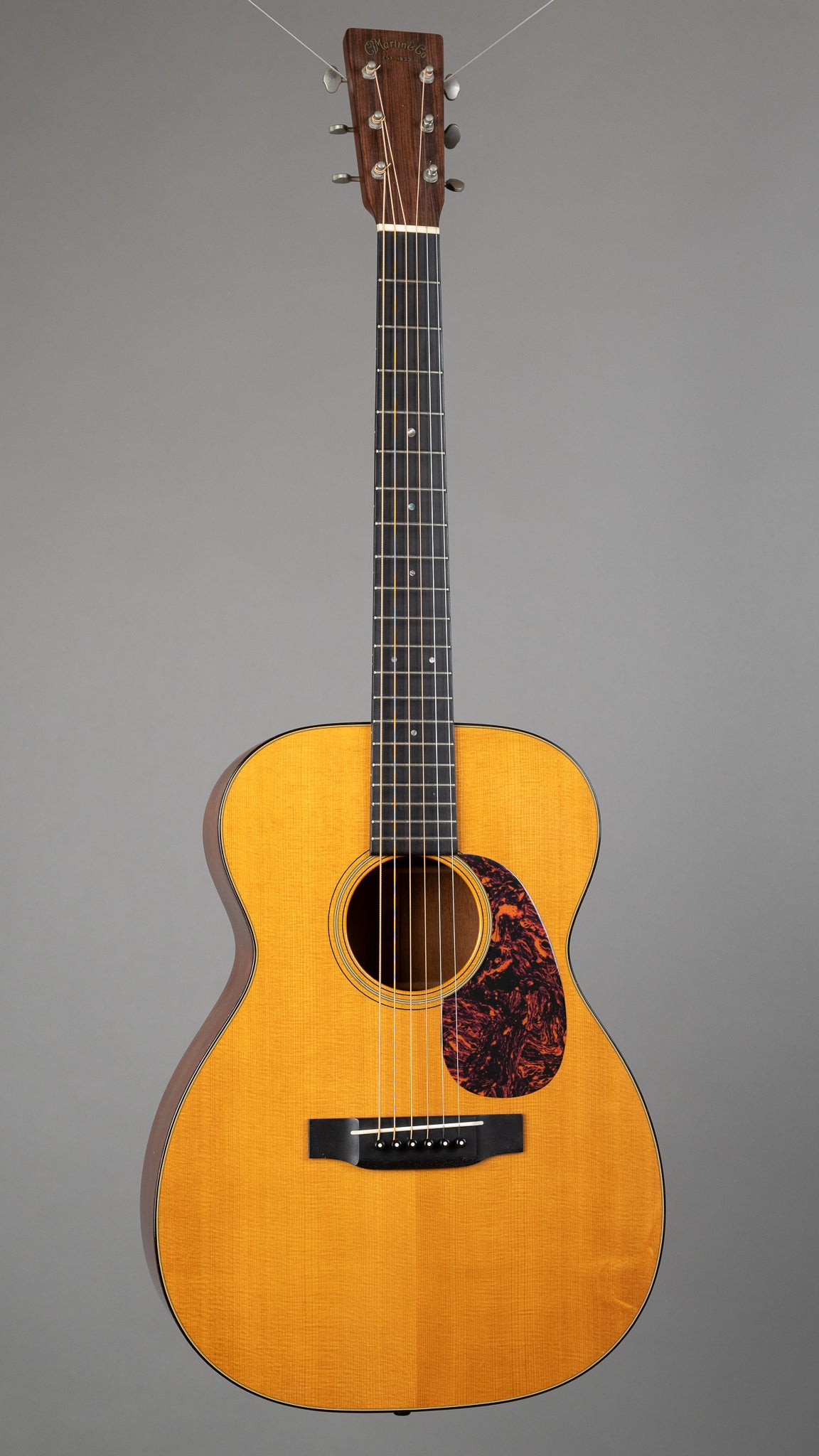 2005 Martin 00-18V (USA, Natural Gloss, OHSC)