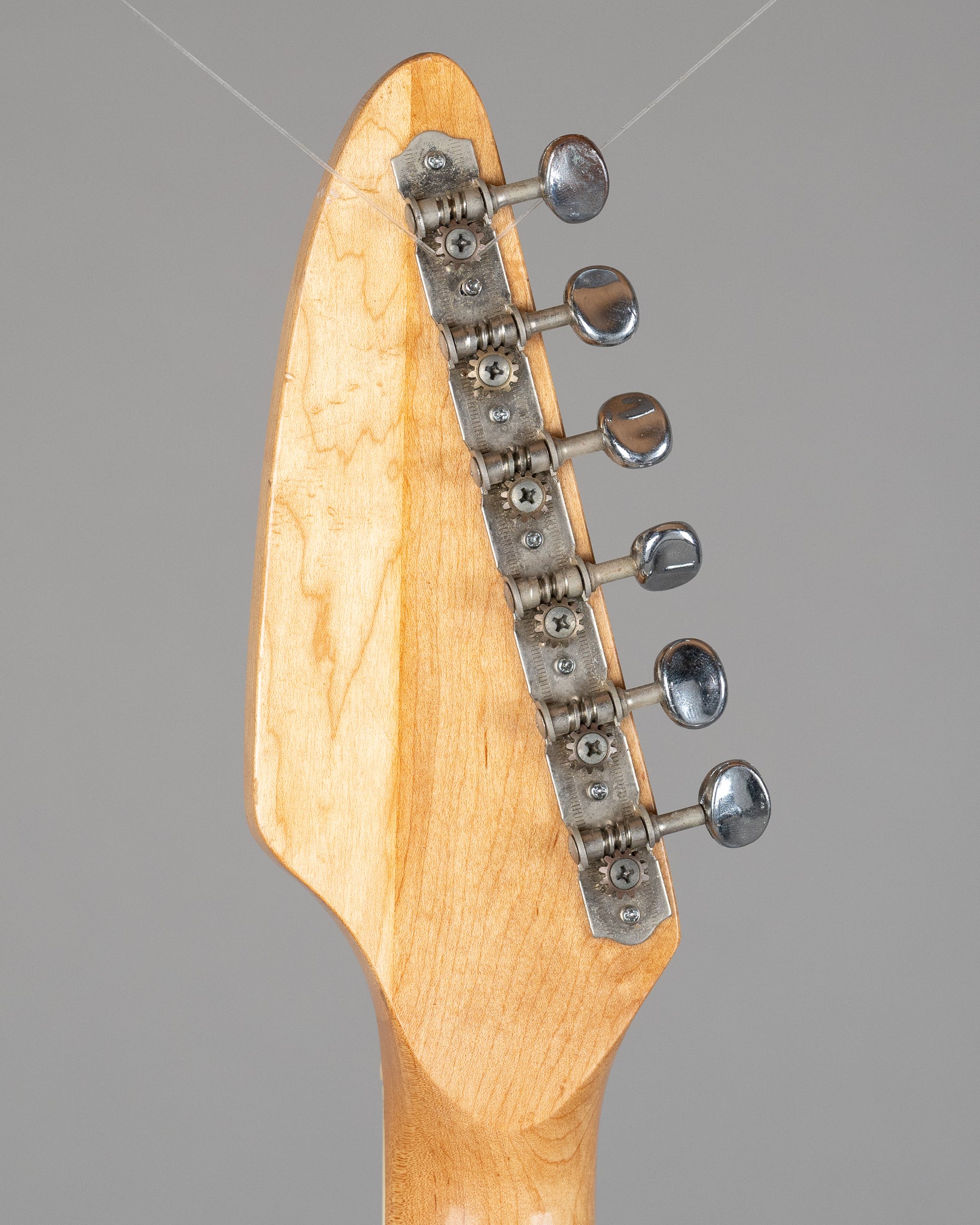 c1967 Domino Californian (Japan, White)