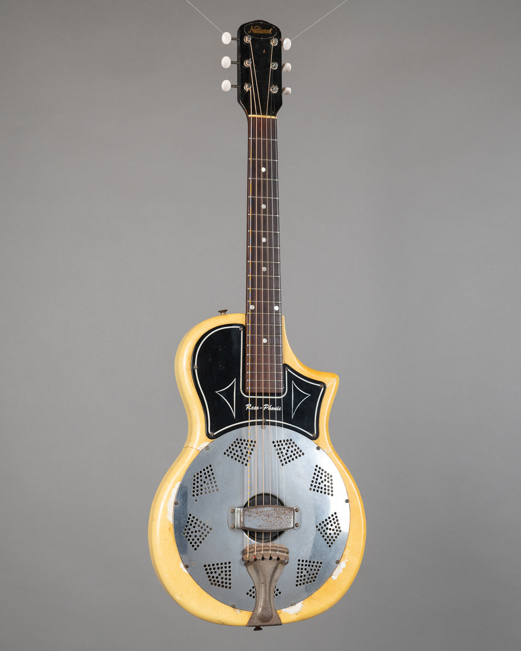 1957 National Resophonic Model 1133 (USA, White Pearloid, Gig Bag)