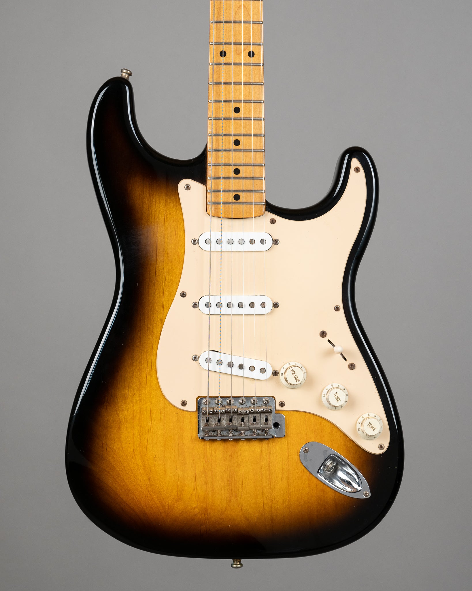 2009 Fender Classic Series 50s Stratocaster (Mexico, 2-Tone Sunburst, Fender Custom Shop Pickups)