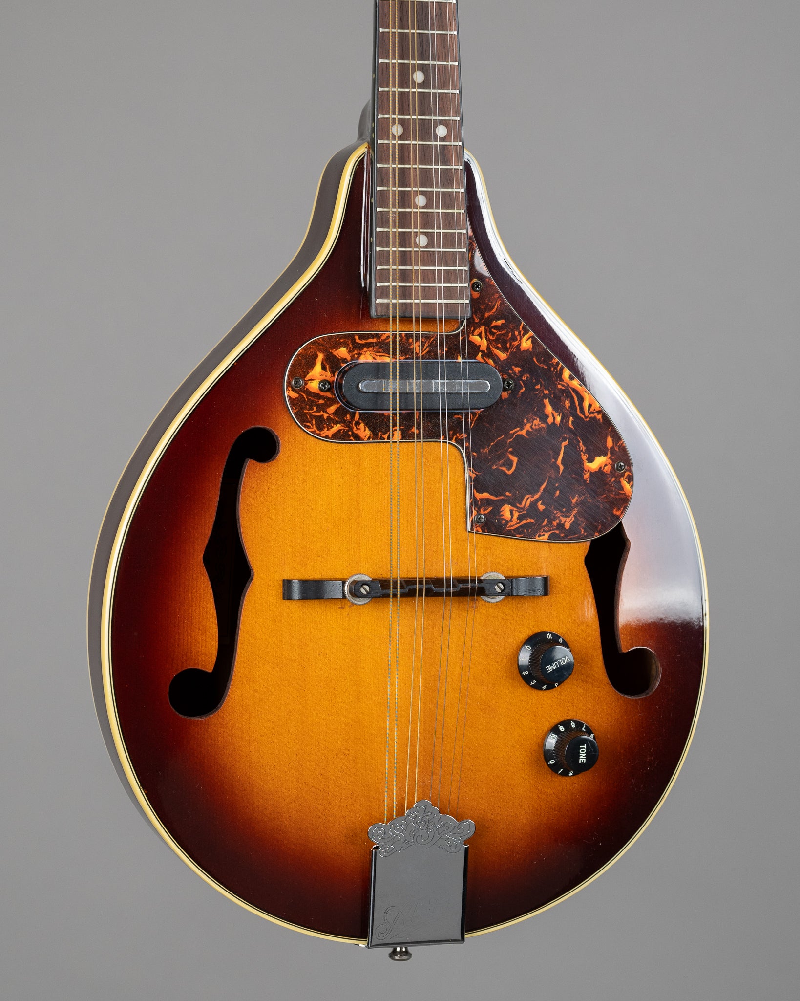 c2000s Aria Mandolin AM200E/BS (Korea, Sunburst, HSC)
