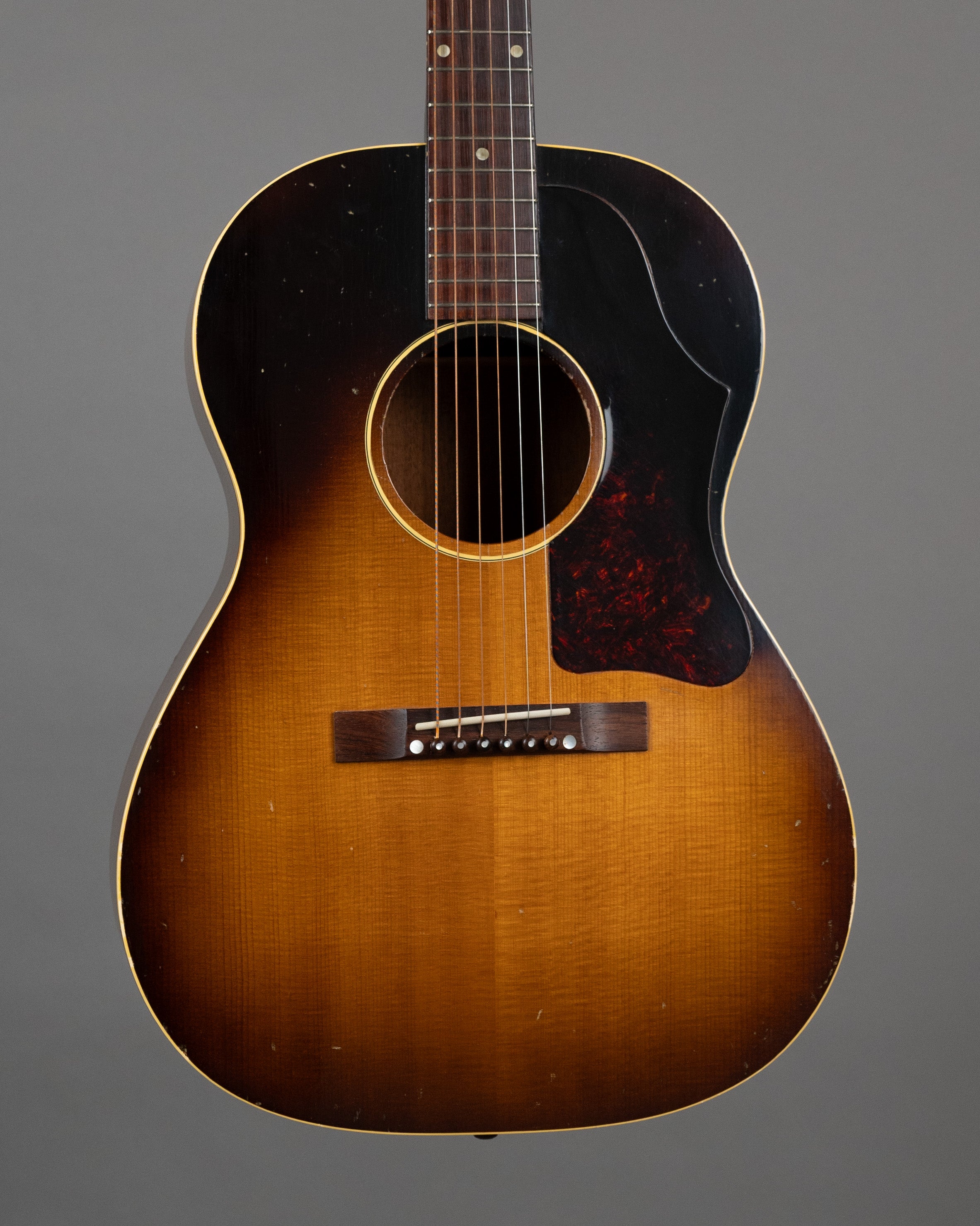 1956 Gibson LG-1 (USA, Sunburst, HSC)