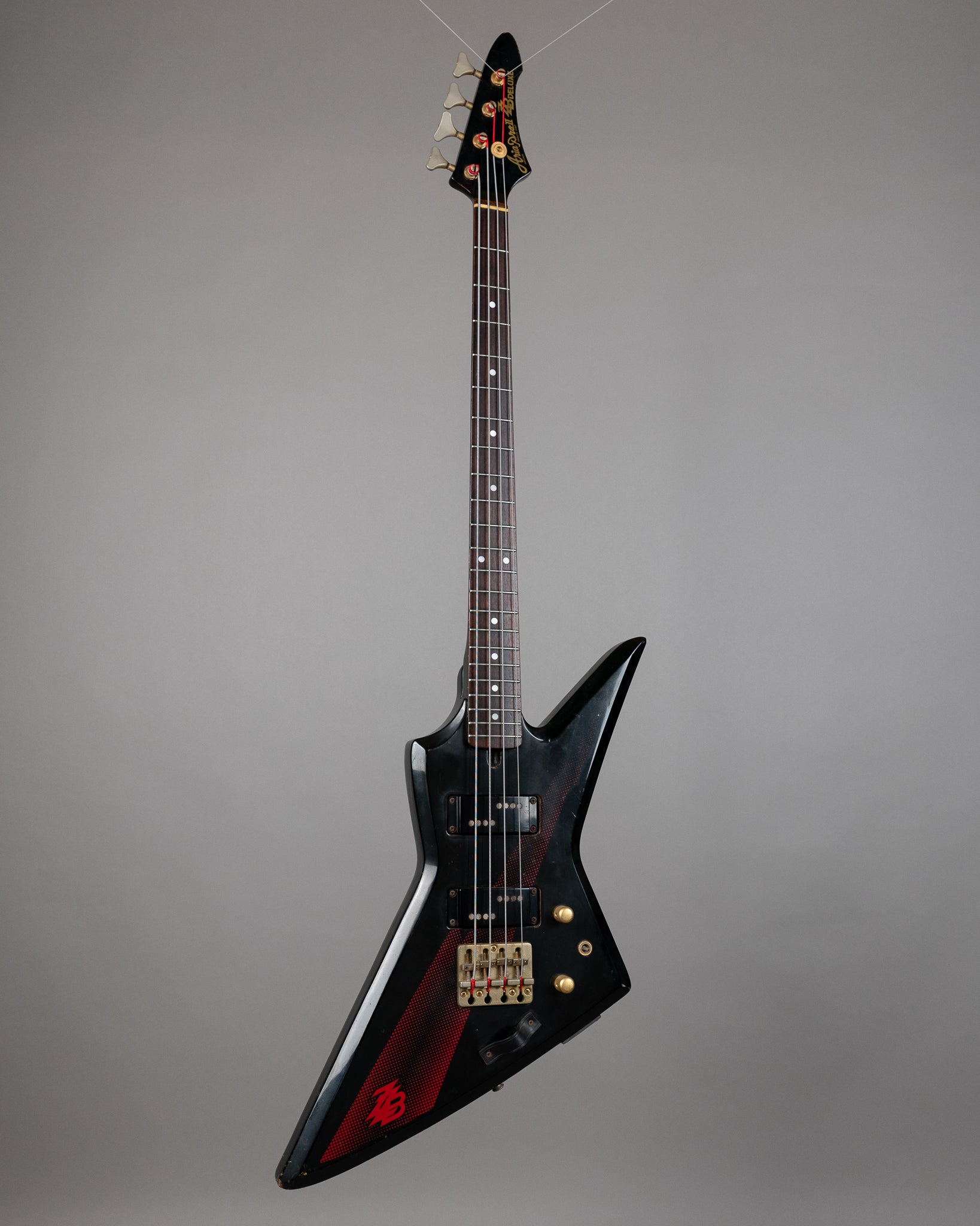 1983 Aria Pro II ZZ Deluxe Bass (Japan, Black)