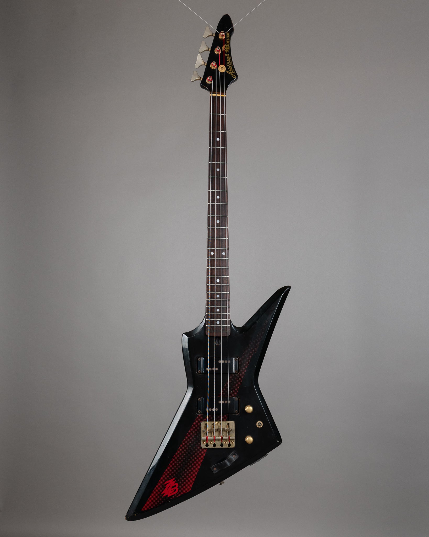 1983 Aria Pro II ZZ Deluxe Bass (Japan, Black)