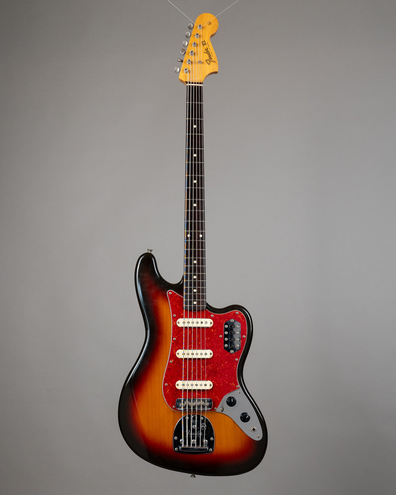 ギター Fender japan bass vi 1992 Fender Bass VI 'Custom Edition' (Japan, Sunburst)