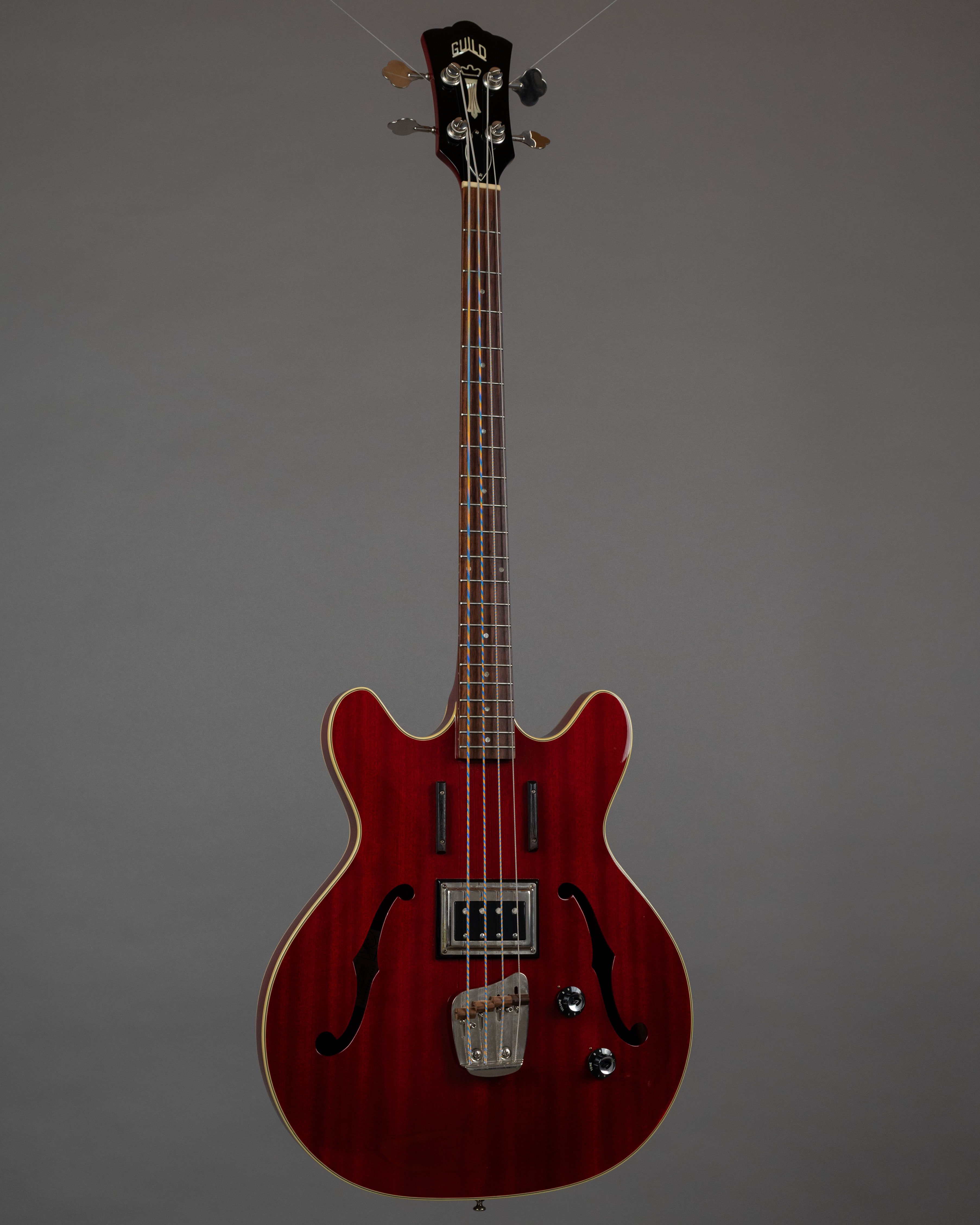 2013 Guild Starfire Bass (Korea, Cherry, OHSC)