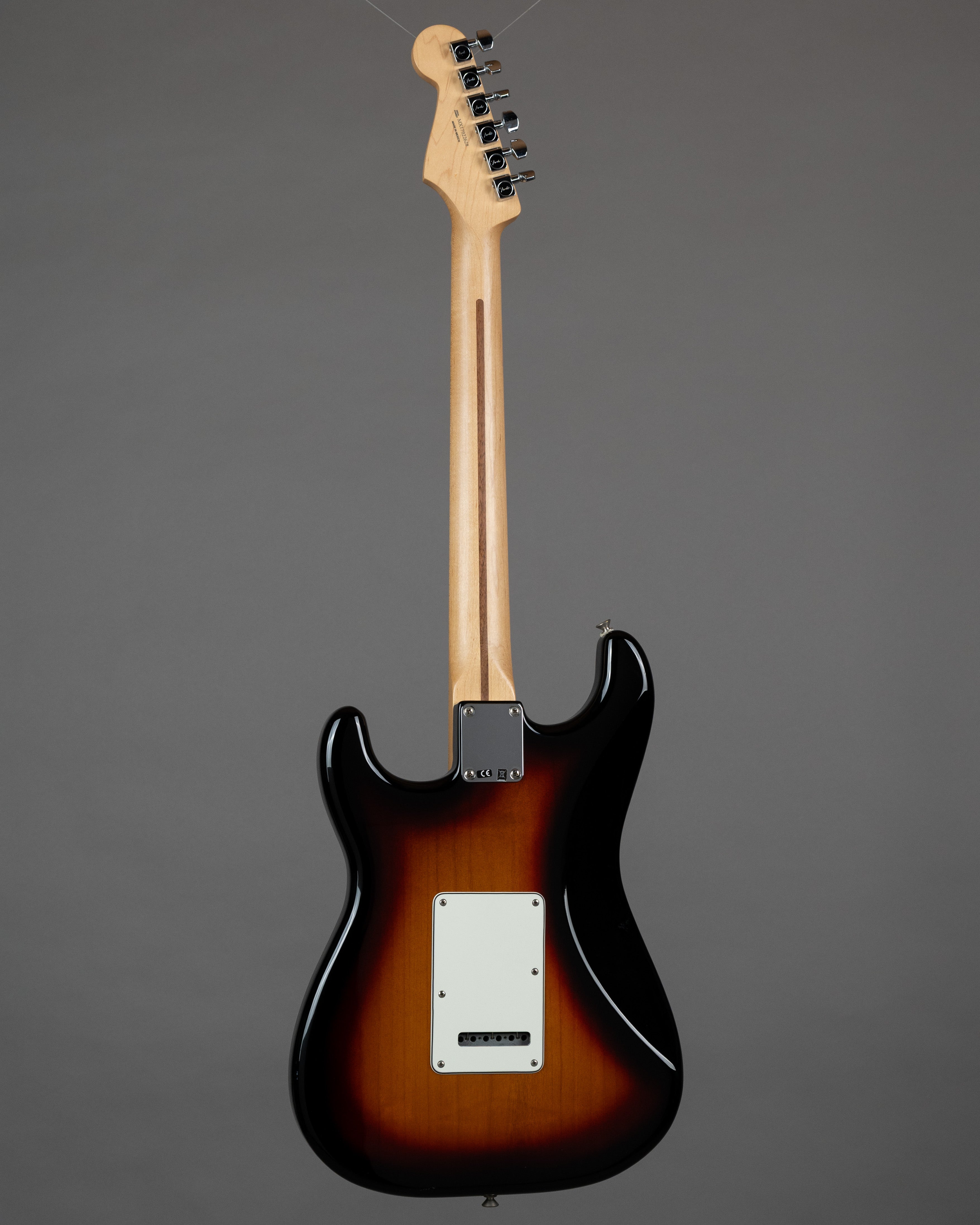 2017 Fender Standard Series Stratocaster (Mexico, Sunburst, HSC)