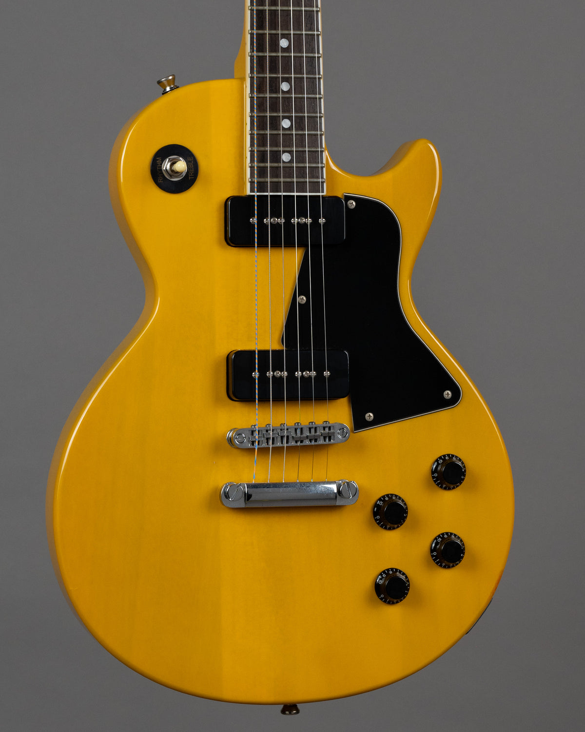 c2000s Blitz by Aria Pro II Leopard LP Special (China, TV Yellow)