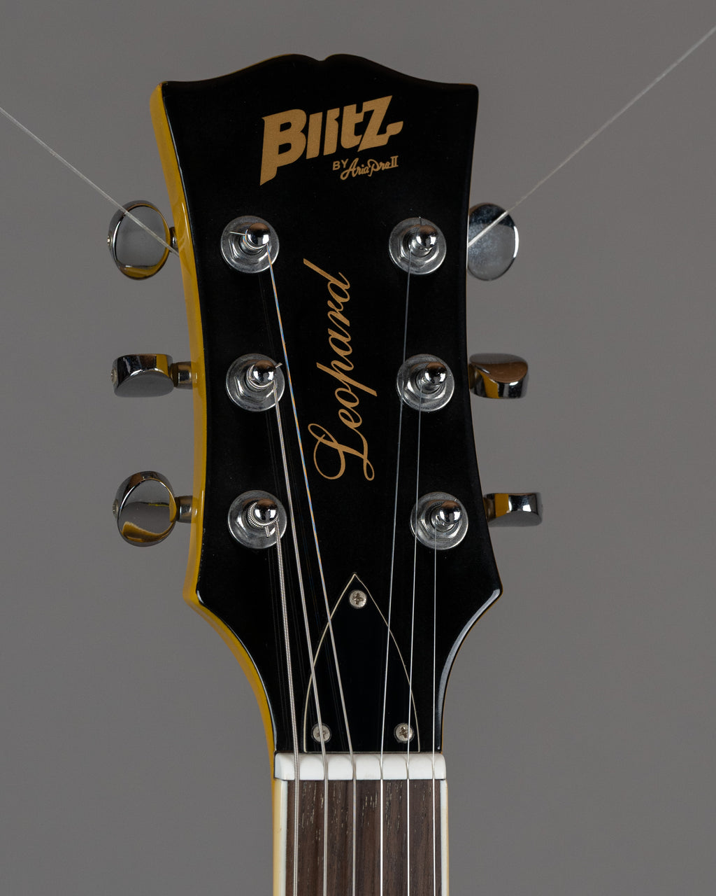 c2000s Blitz by Aria Pro II Leopard LP Special (China, TV Yellow)