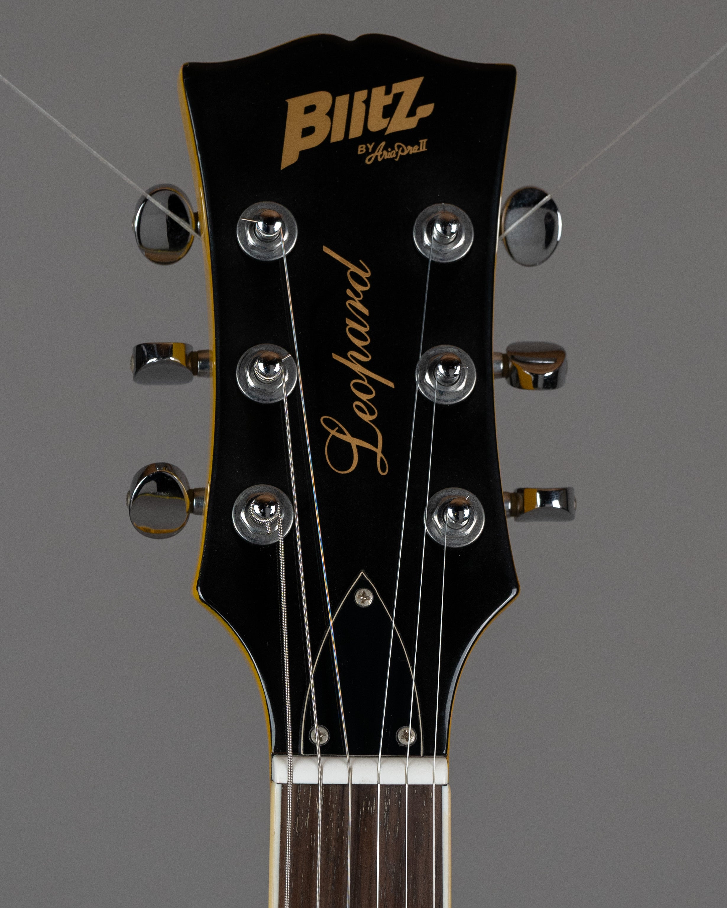 c2000s Blitz by Aria Pro II Leopard LP Special (China, TV Yellow)