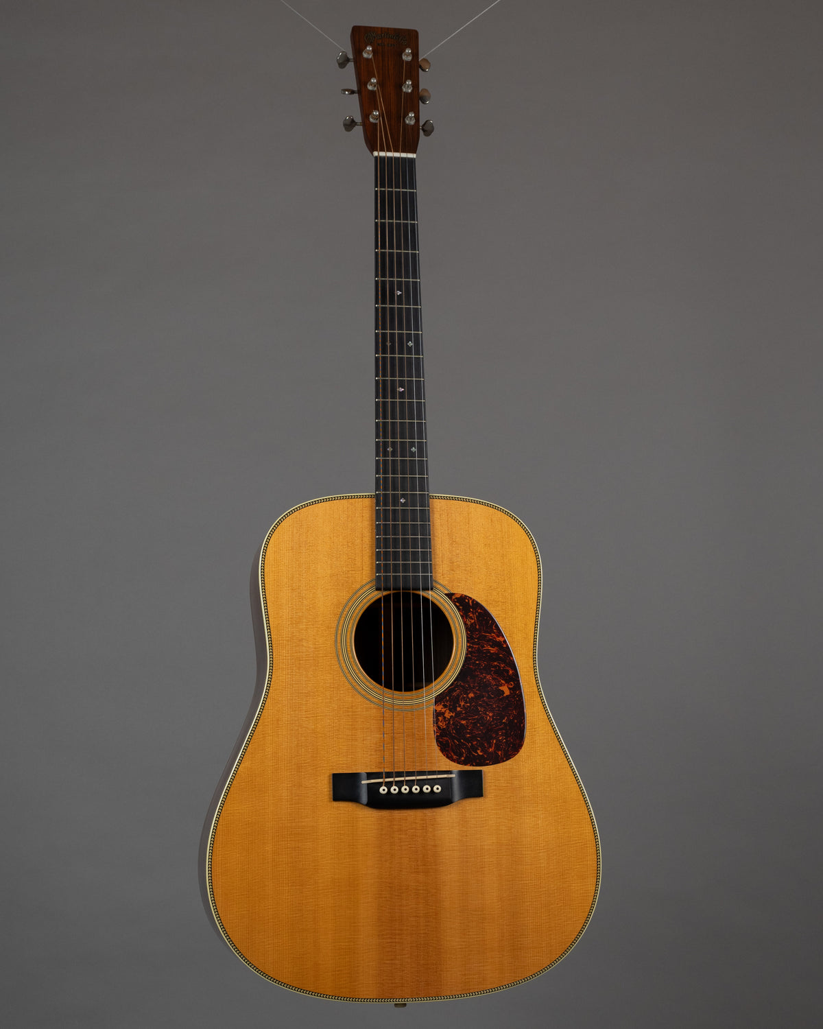 2004 Martin HD-28V (USA, Natural Gloss, OHSC)