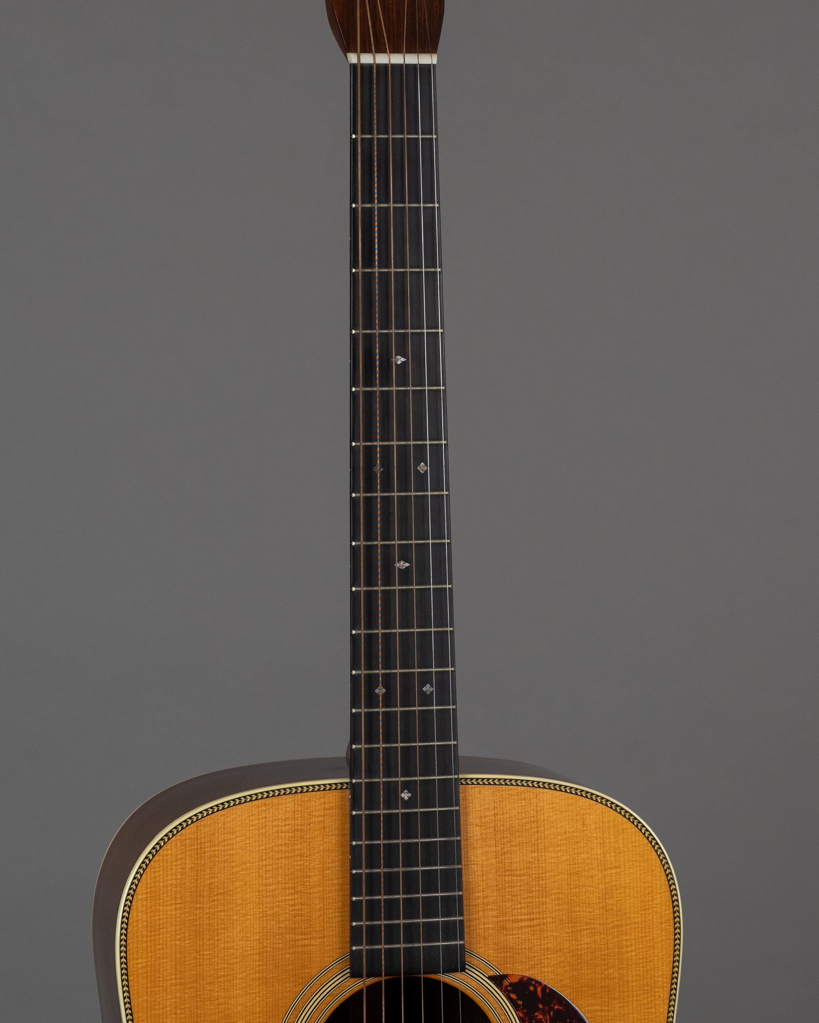 2004 Martin HD-28V (USA, Natural Gloss, OHSC)
