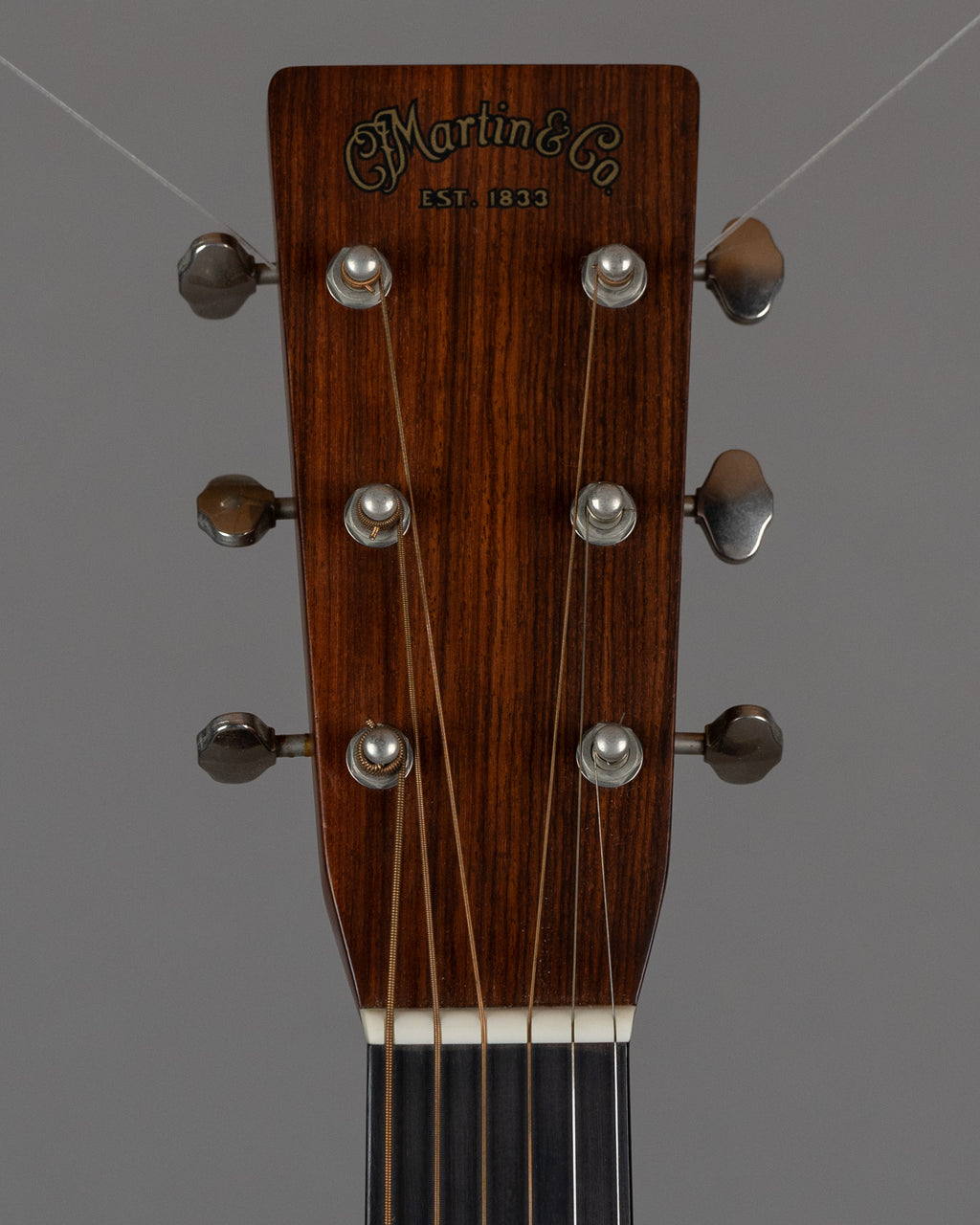 2004 Martin HD-28V (USA, Natural Gloss, OHSC)