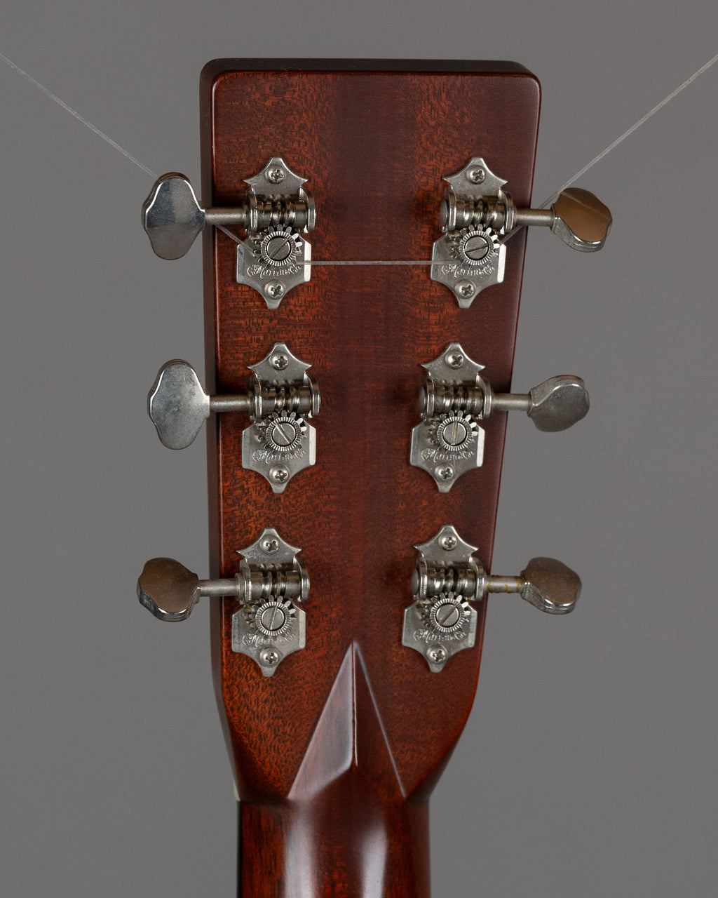 2004 Martin HD-28V (USA, Natural Gloss, OHSC)