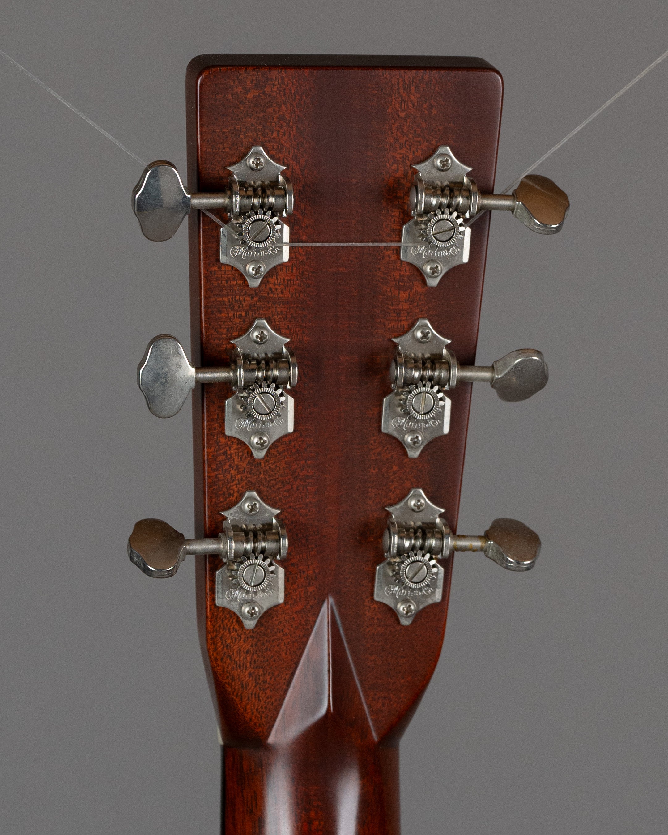 2004 Martin HD-28V (USA, Natural Gloss, OHSC)