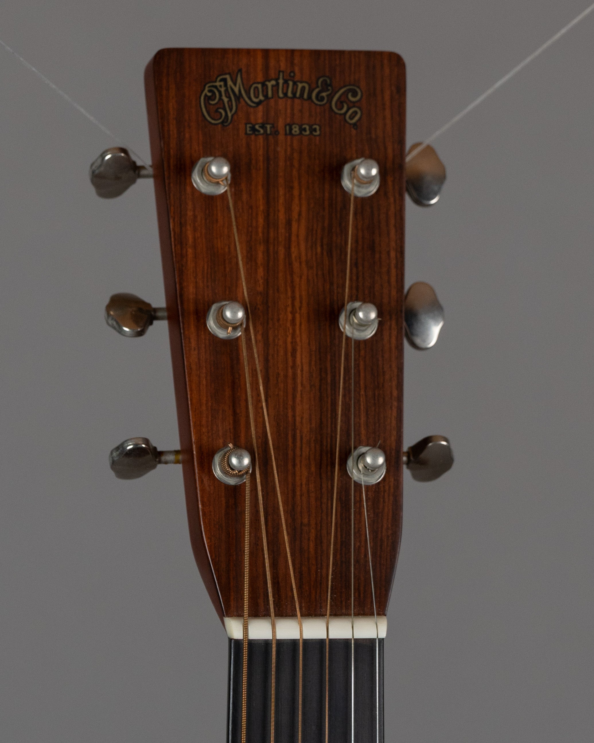 2004 Martin HD-28V (USA, Natural Gloss, OHSC)