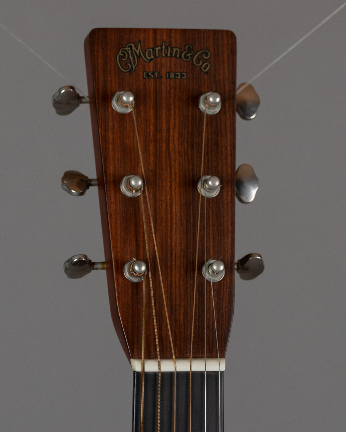 2004 Martin HD-28V (USA, Natural Gloss, OHSC)