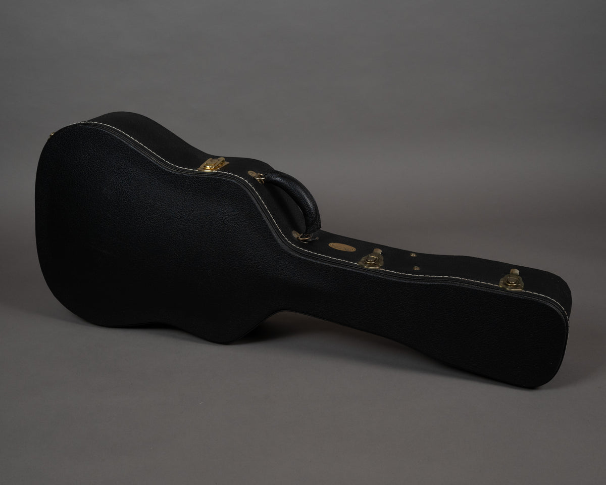 2004 Martin HD-28V (USA, Natural Gloss, OHSC)