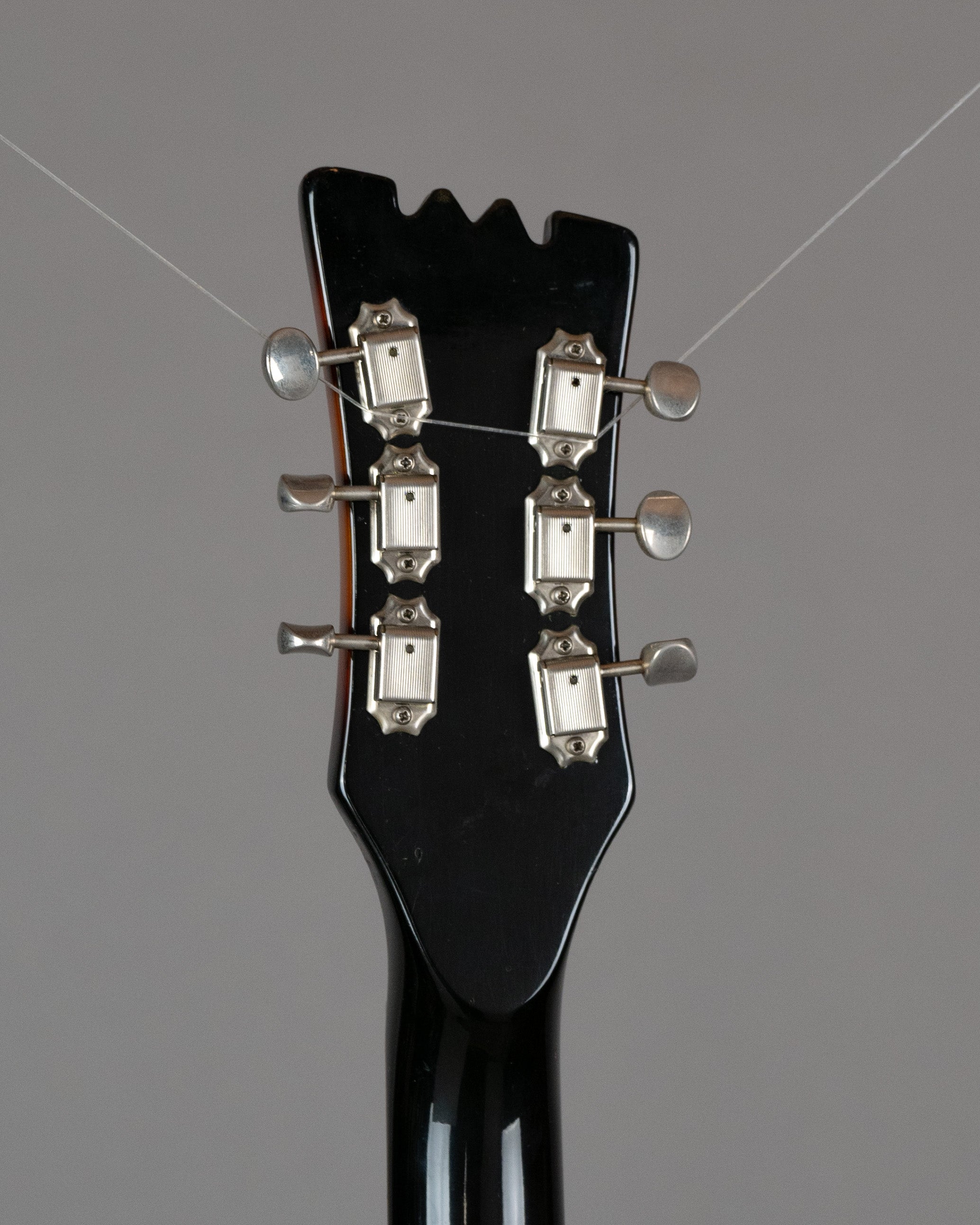 1967 Mosrite Celebrity III (Japan, Sunburst, HSC)