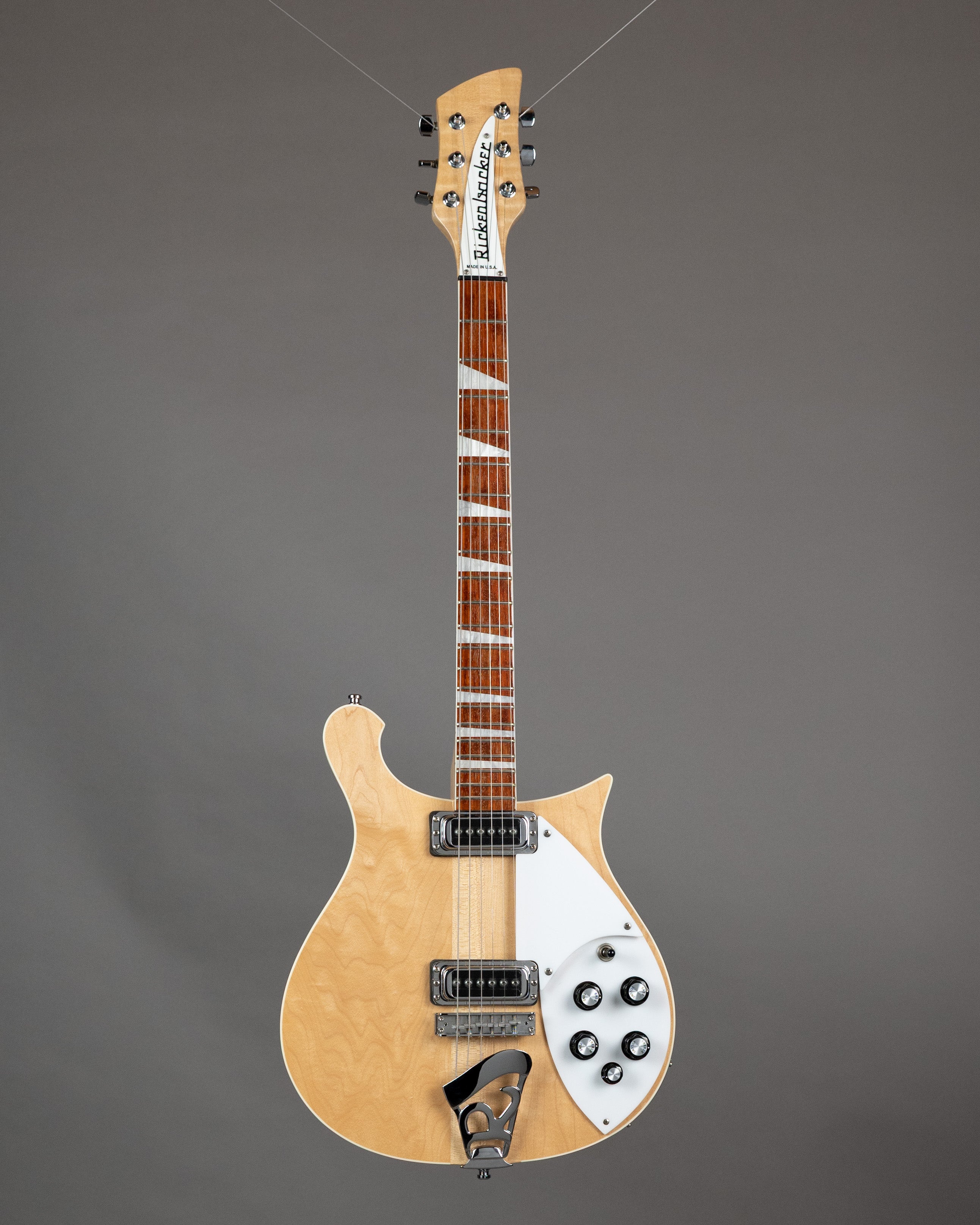 2010 Rickenbacker 620 (USA, Mapleglo, OHSC)