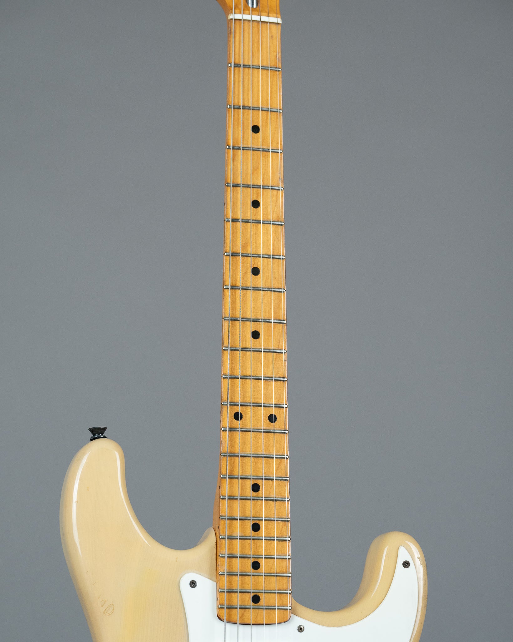 c1980 El Maya Artist Model Stratocaster (Japan, Blonde)