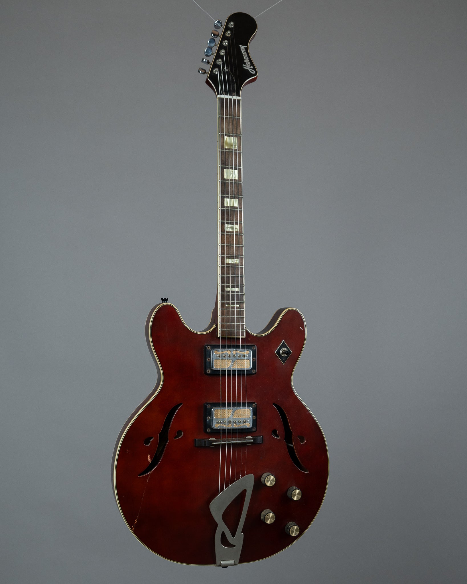 c1967 Harmony H-72 (USA, Cherry, HSC)