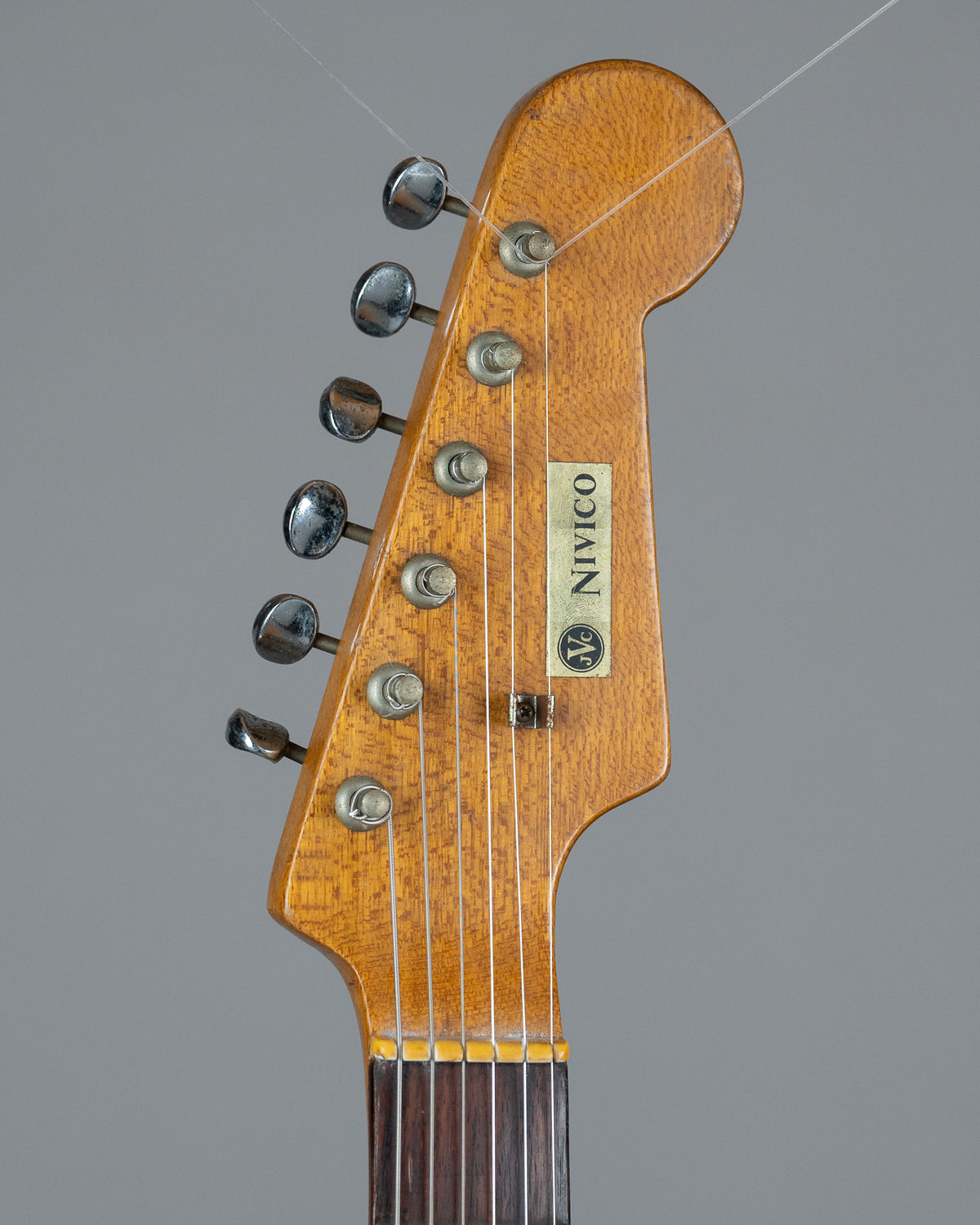 c1960s Victor / Nivico SG-18 (Japan, White, OHSC)